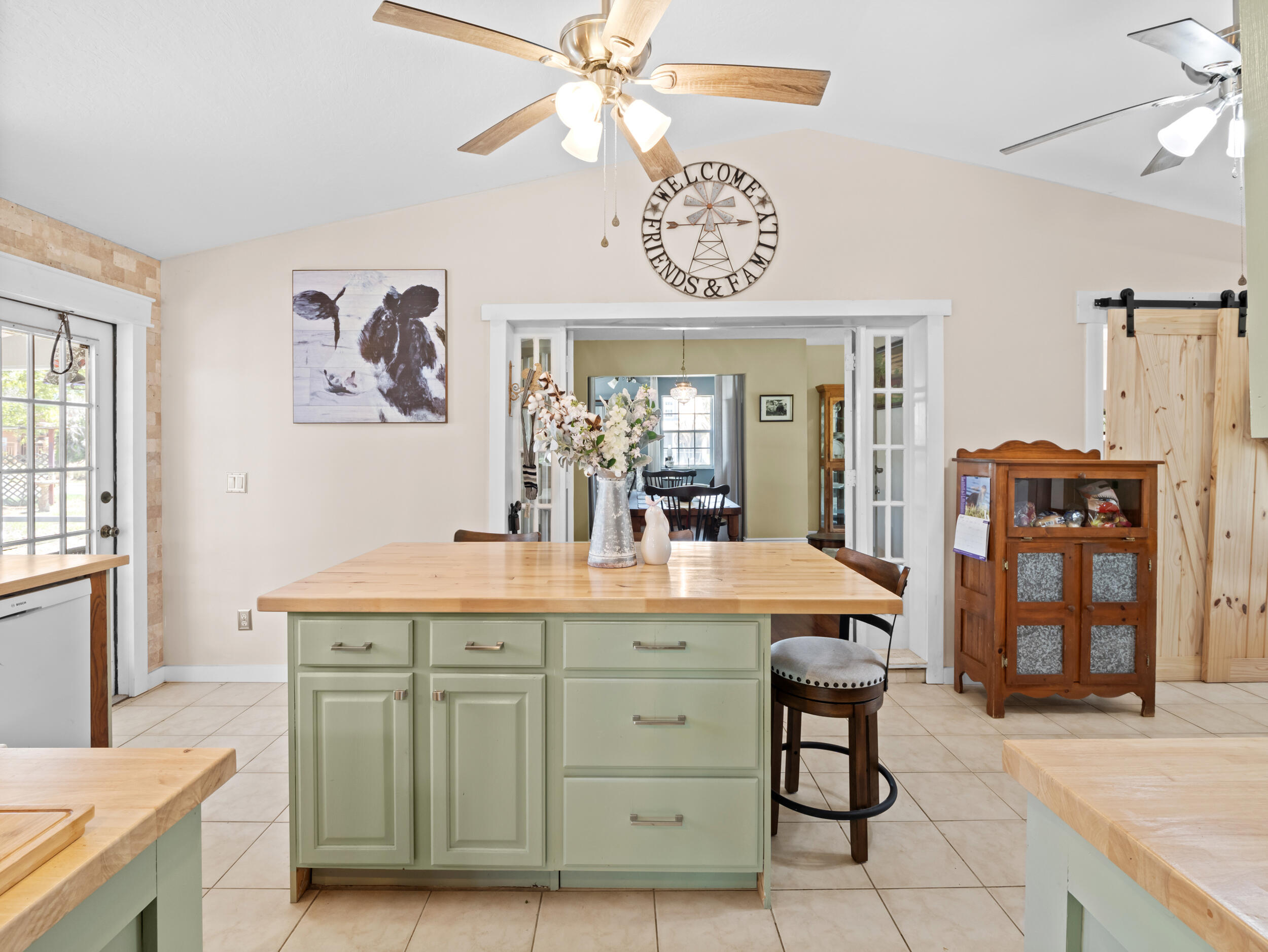 532 Sunset Boulevard Property Photo 12