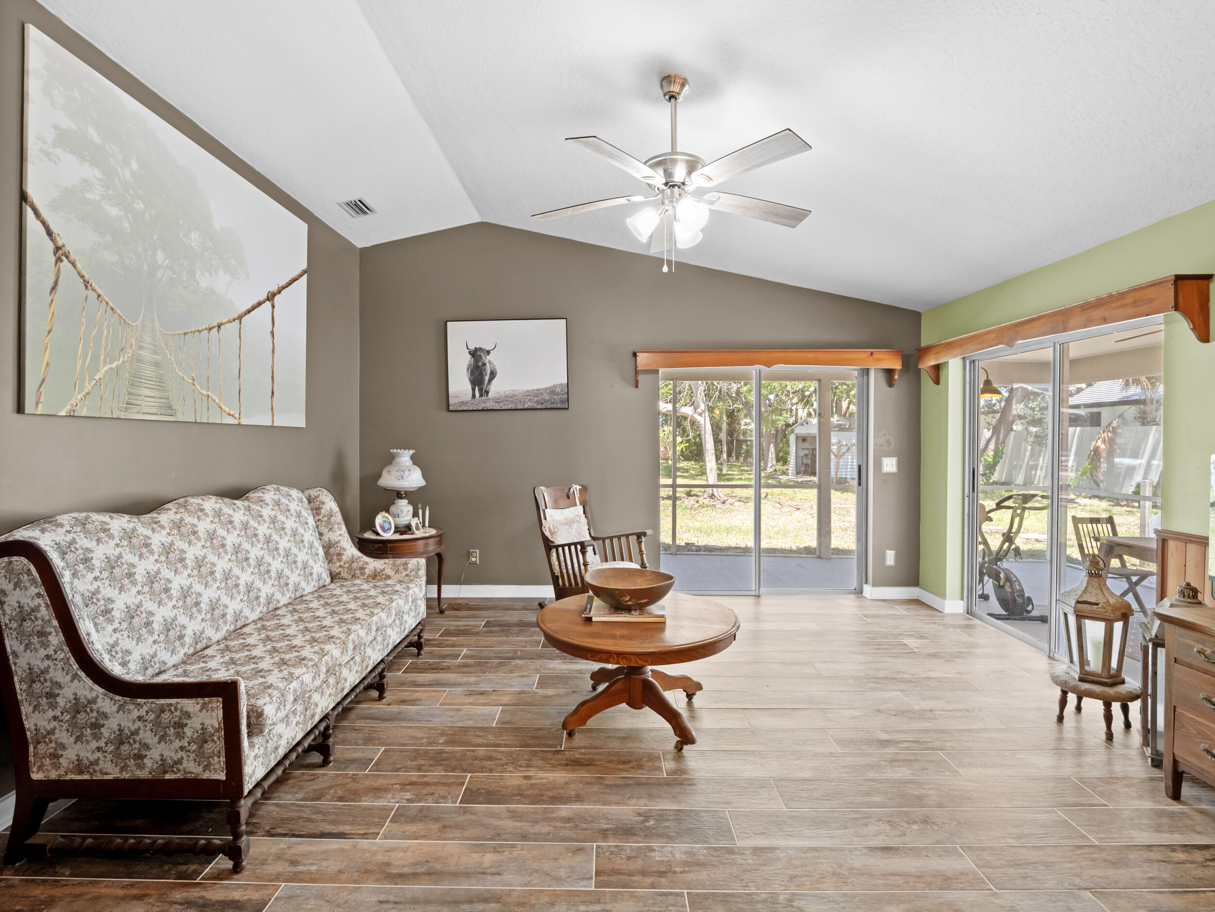 532 Sunset Boulevard Property Photo 13