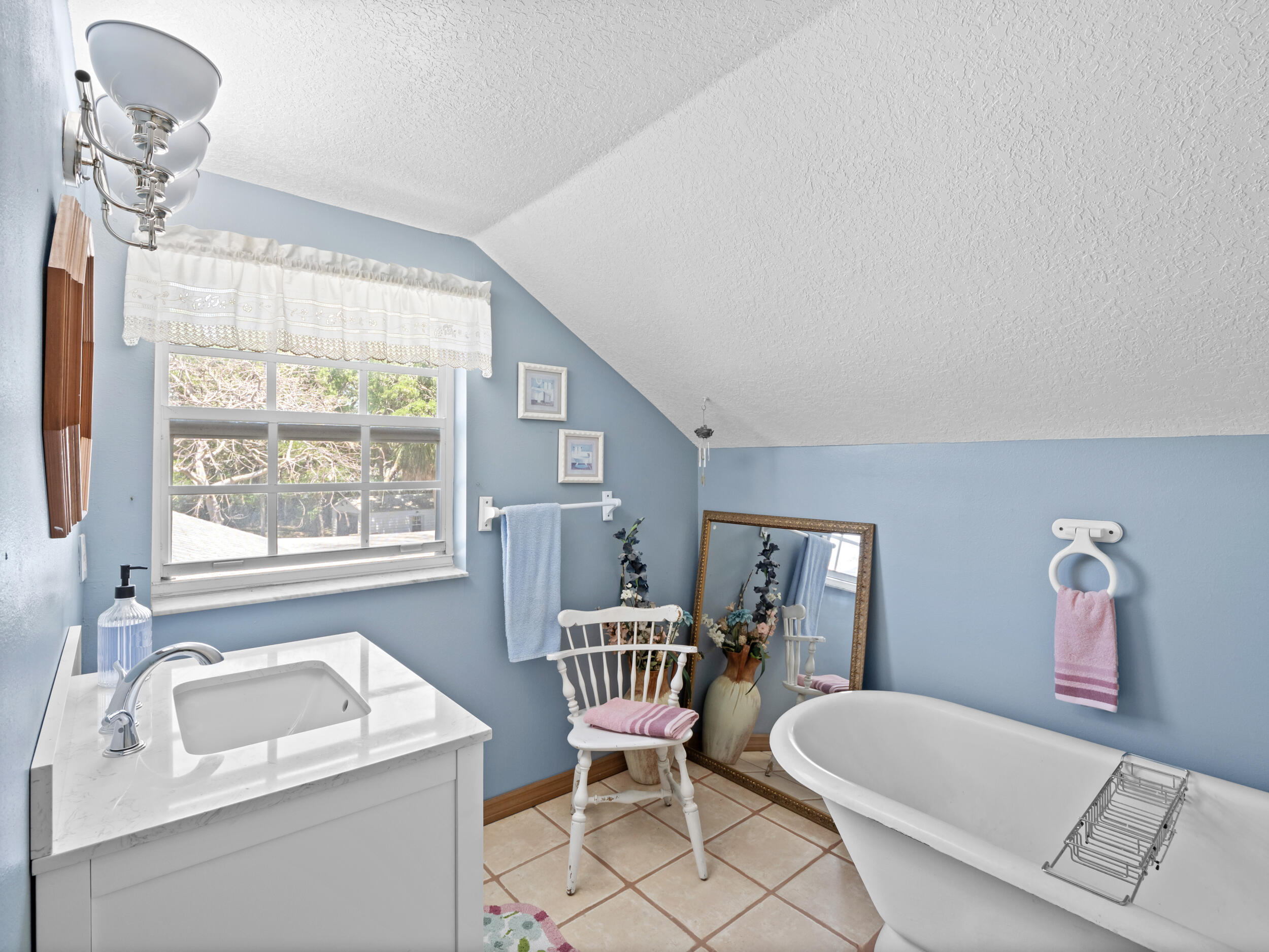 532 Sunset Boulevard Property Photo 23