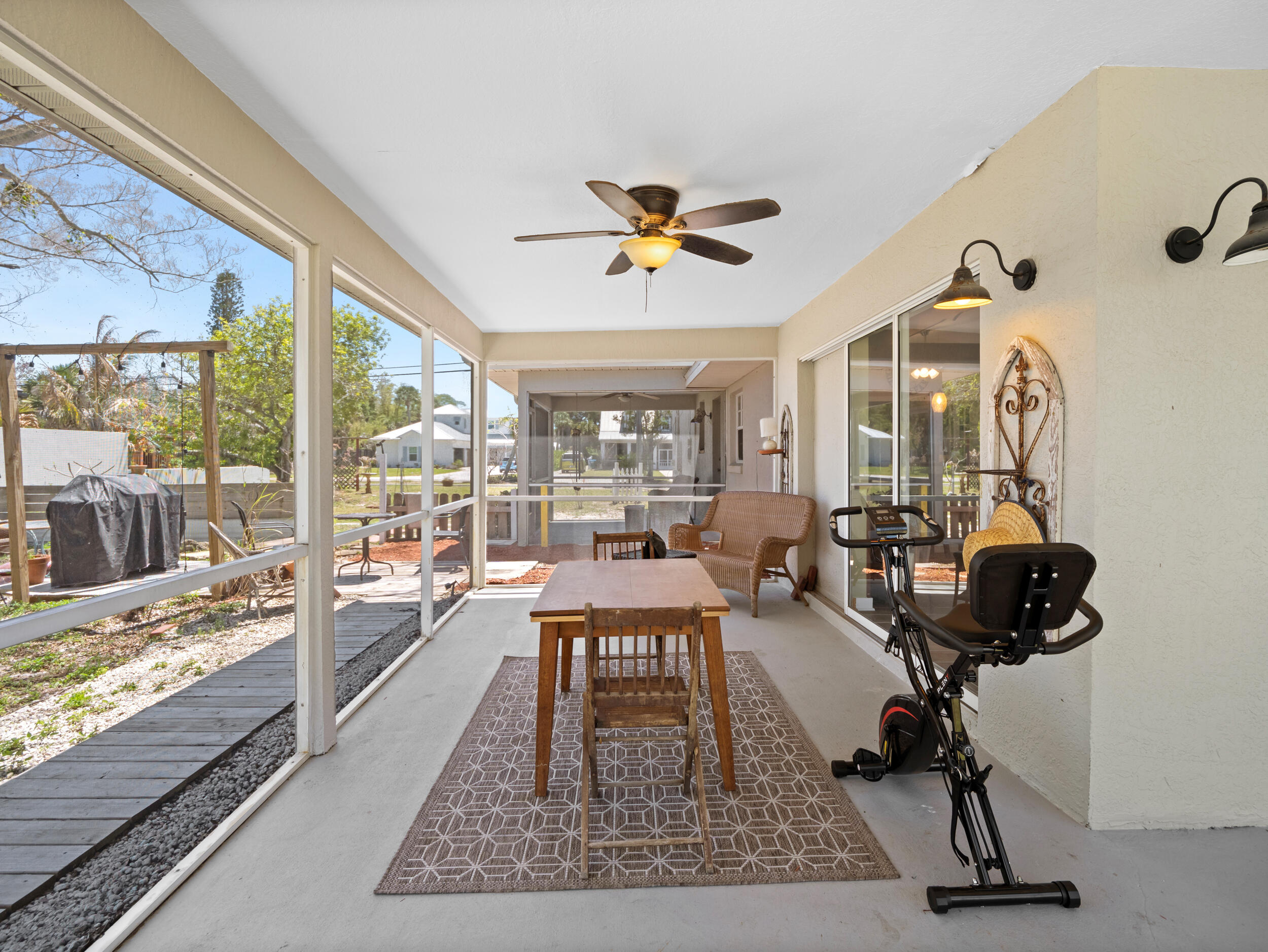 532 Sunset Boulevard Property Photo 37