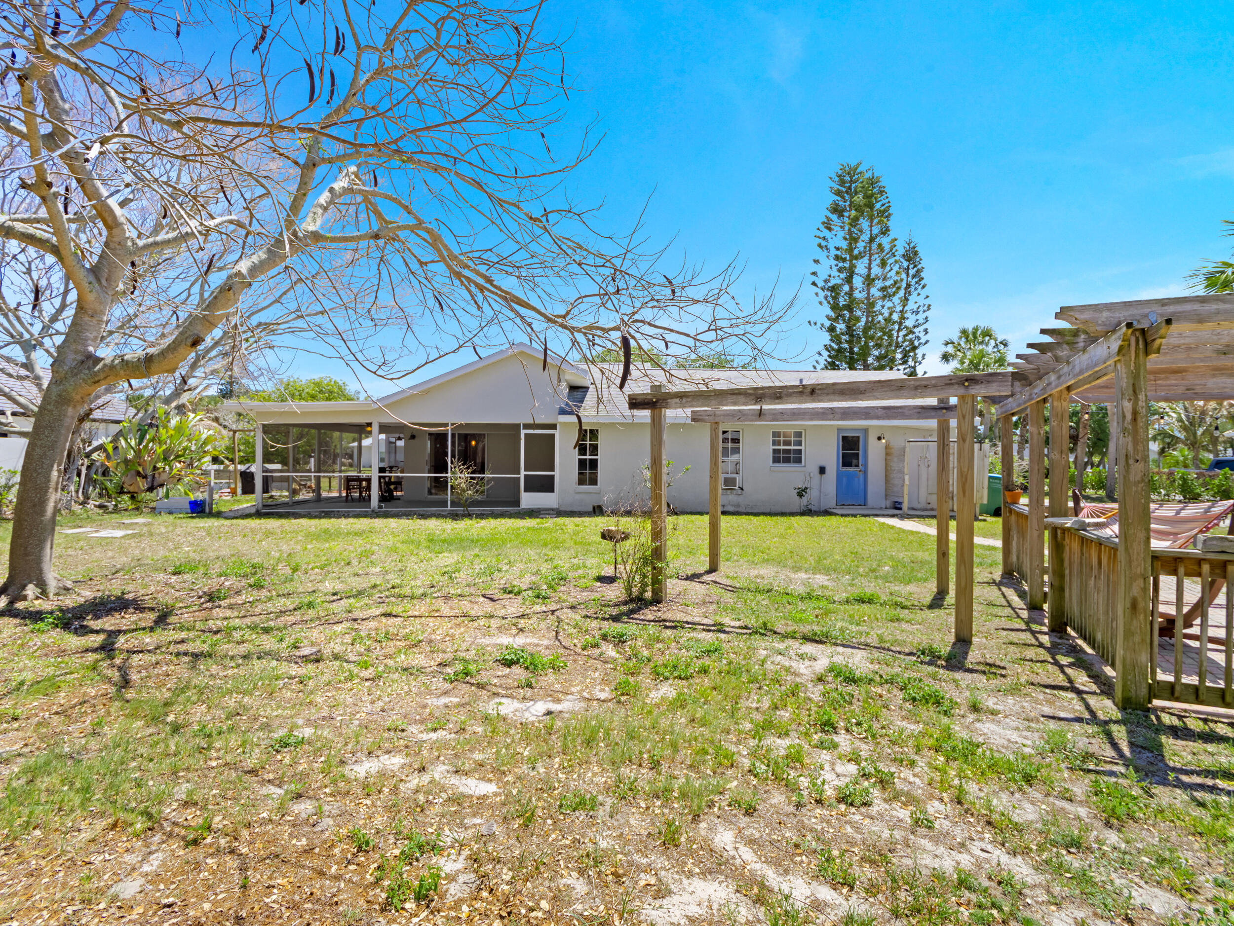 532 Sunset Boulevard Property Photo 42
