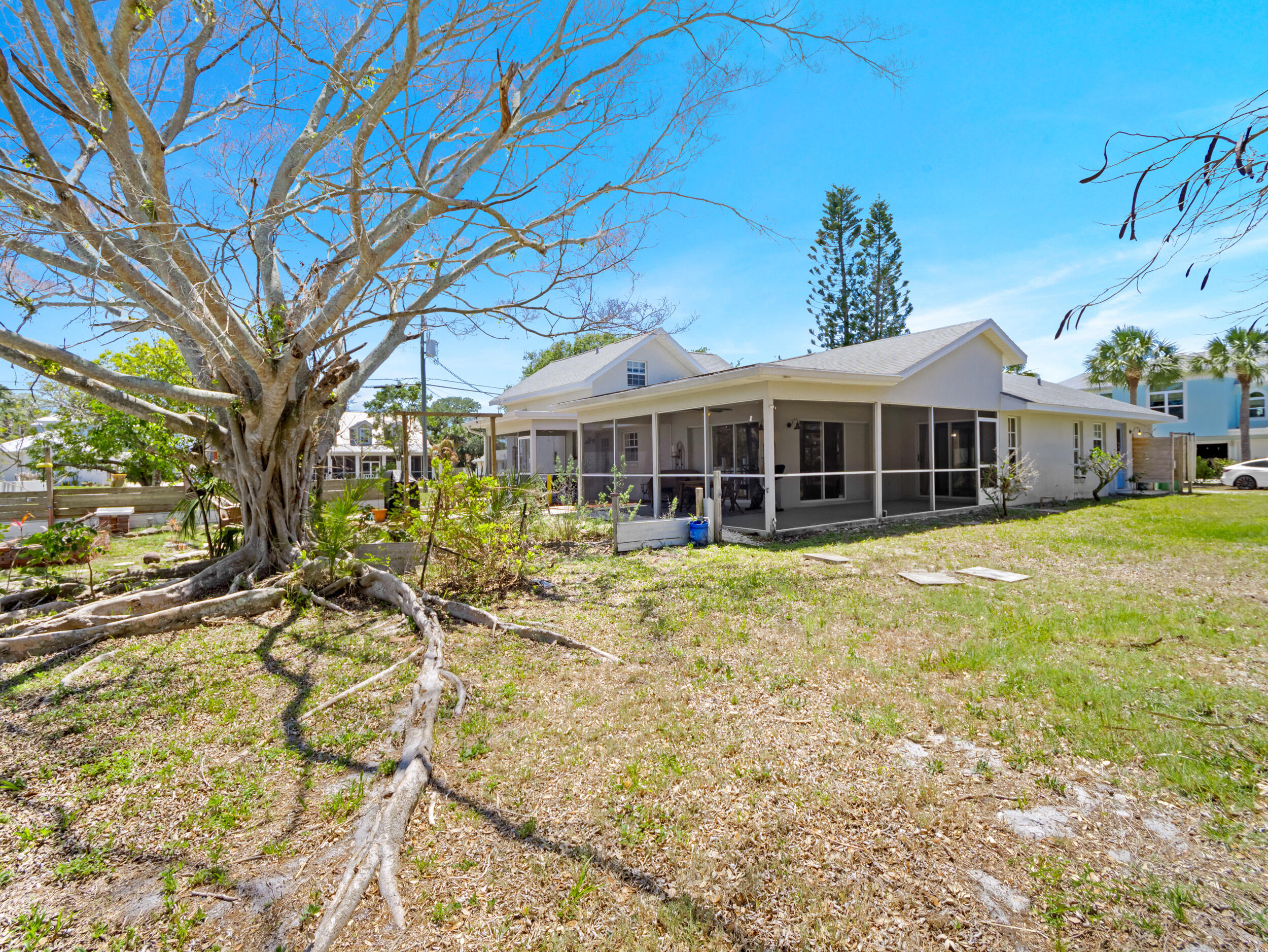532 Sunset Boulevard Property Photo 43
