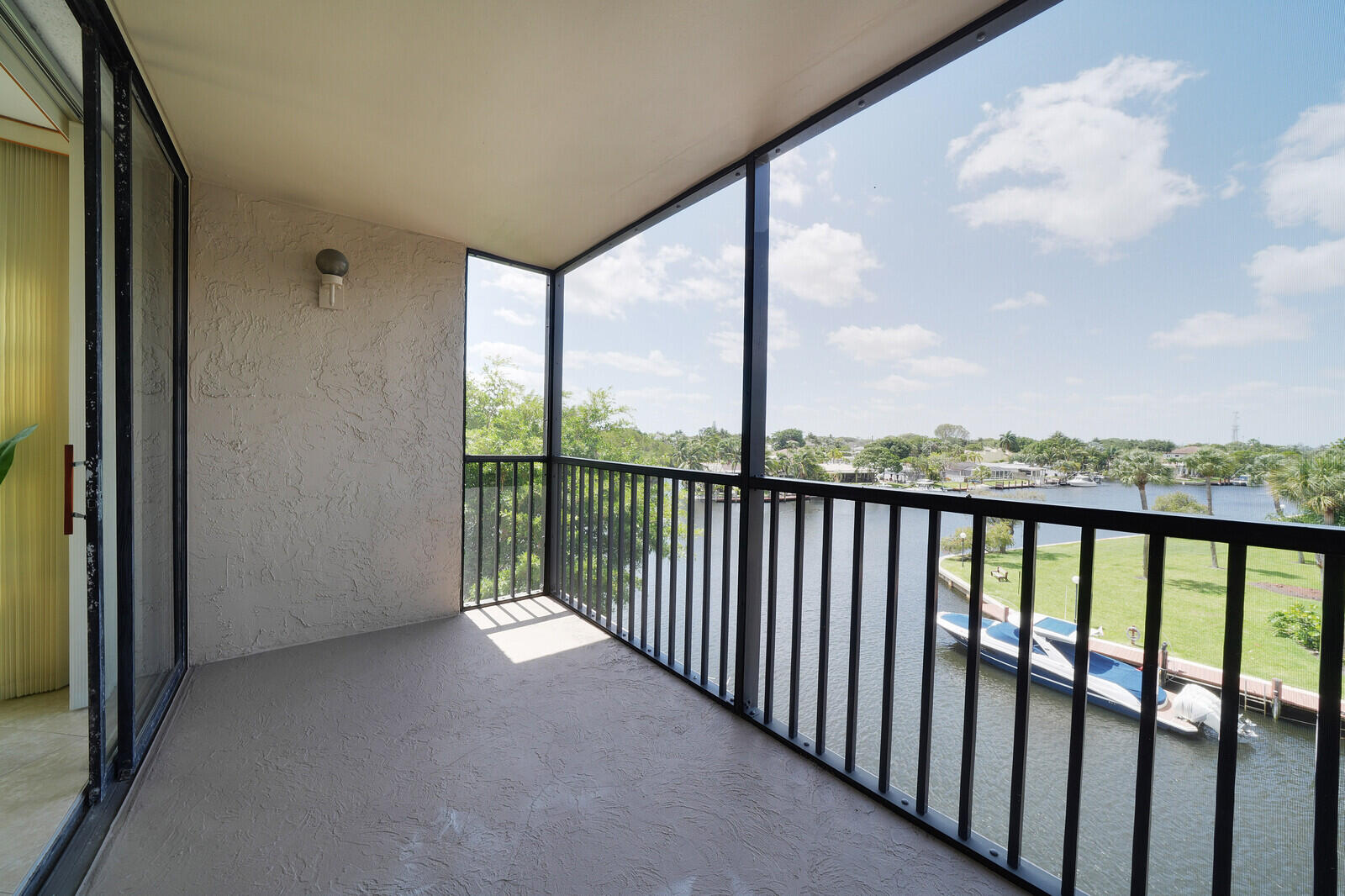 8 Royal Palm Way 401 Property Photo 18