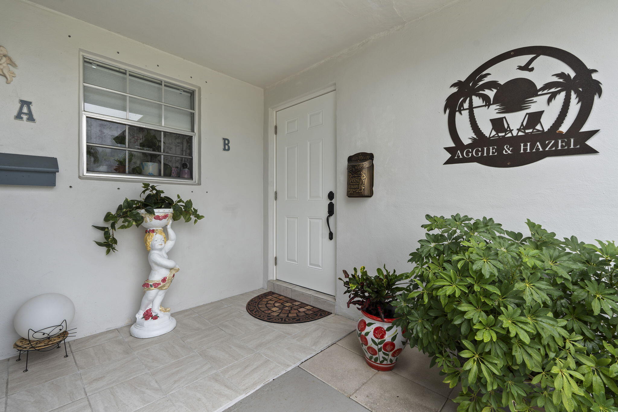 1177 S Drive Circle B Property Photo 1