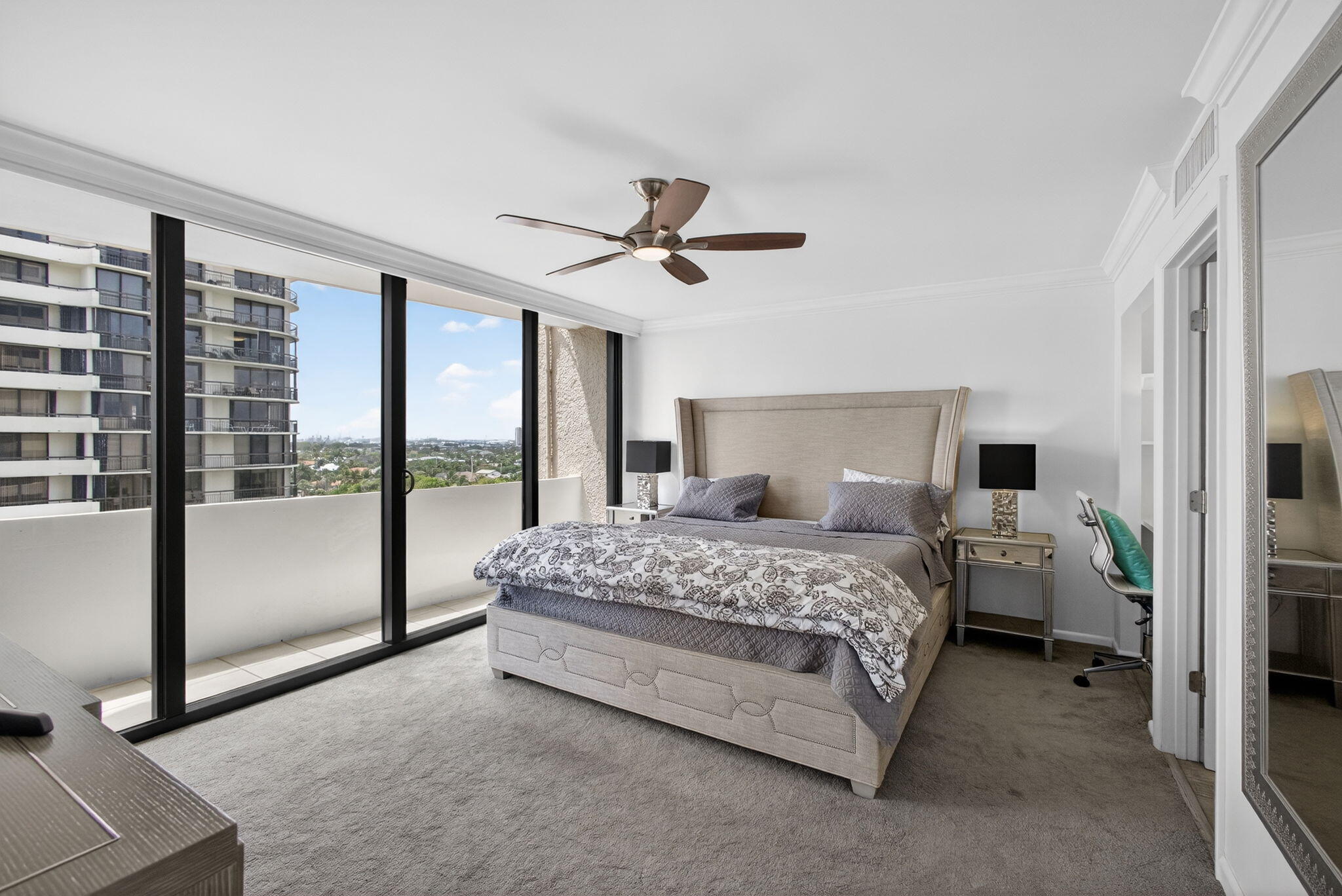 4200 N Ocean Drive 2-803 Property Photo 16