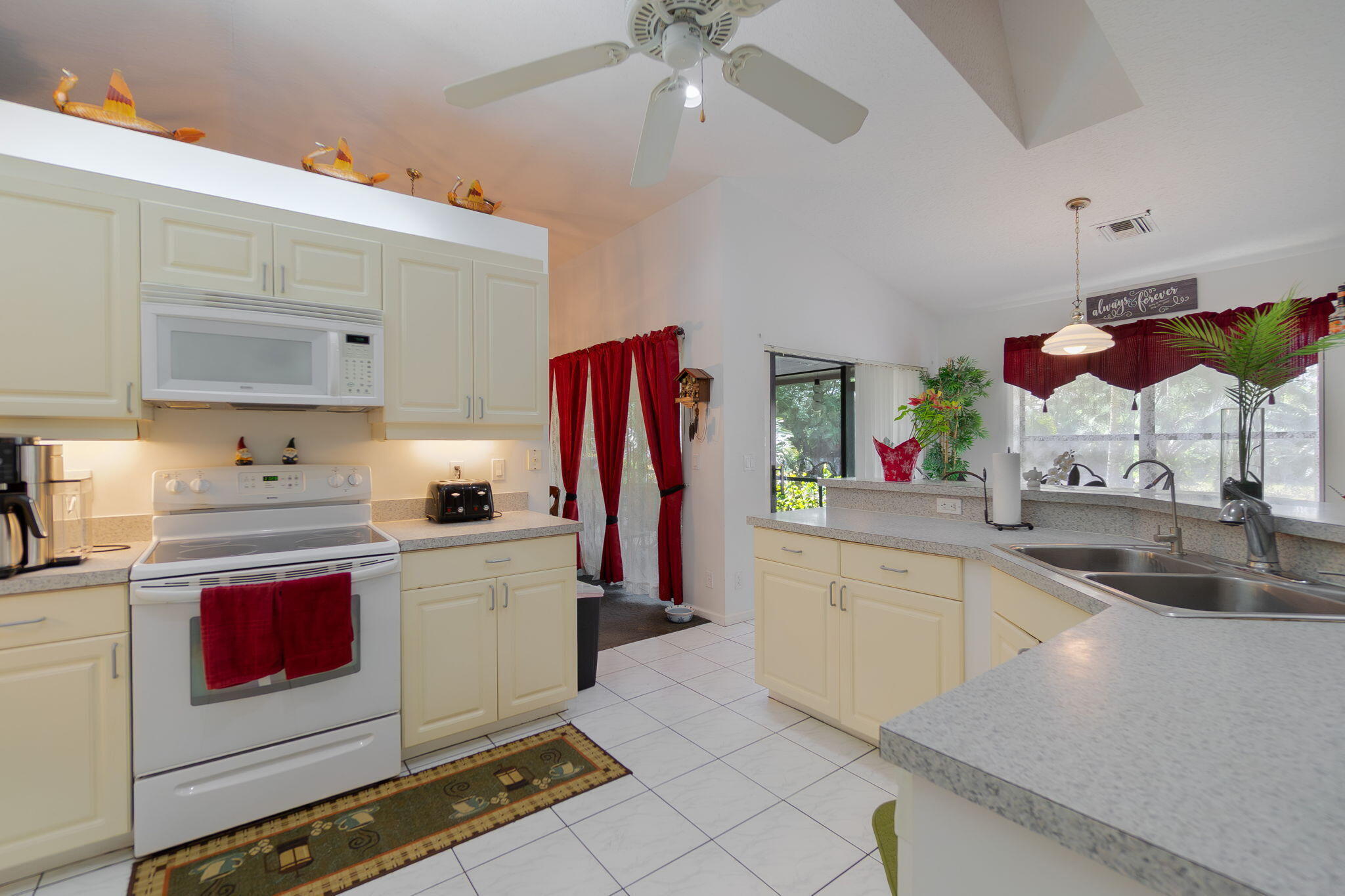15578 89th Place N Property Photo 21