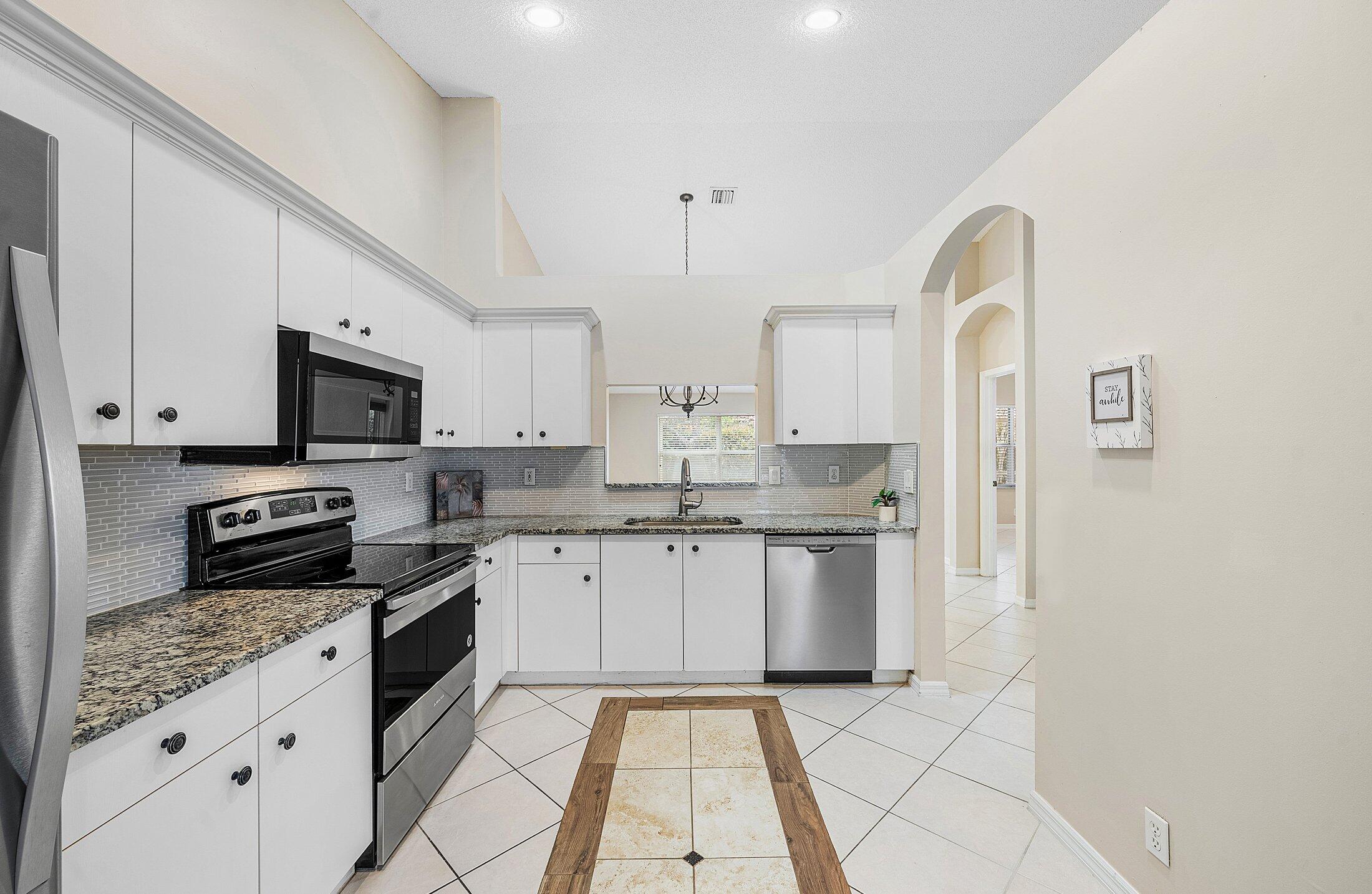 6060 Petunia Road Property Photo 9