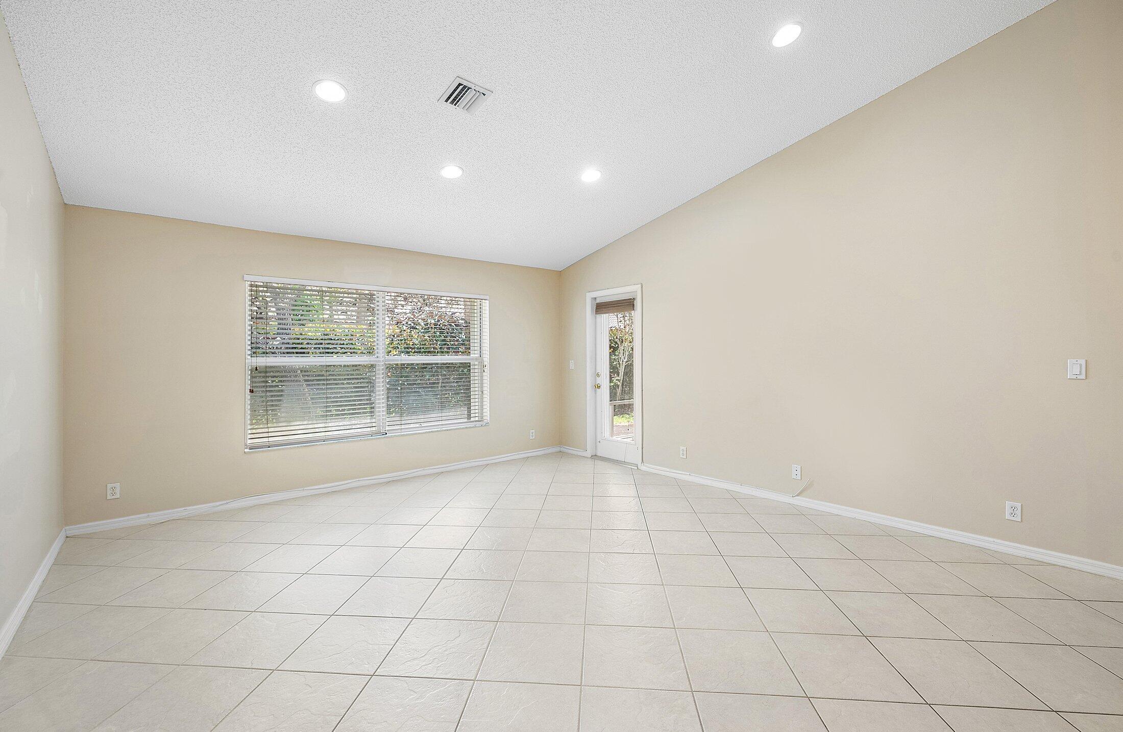 6060 Petunia Road Property Photo 12