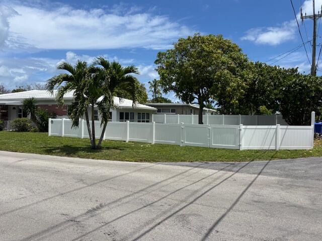 1107 S 15th Avenue Property Photo 3