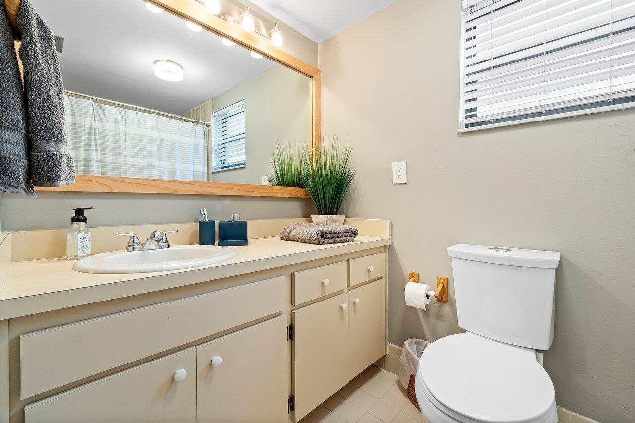 11863 Wimbledon Circle 407 Property Photo 4