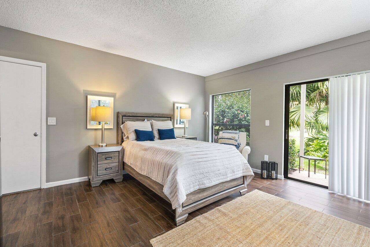 11863 Wimbledon Circle 407 Property Photo 14
