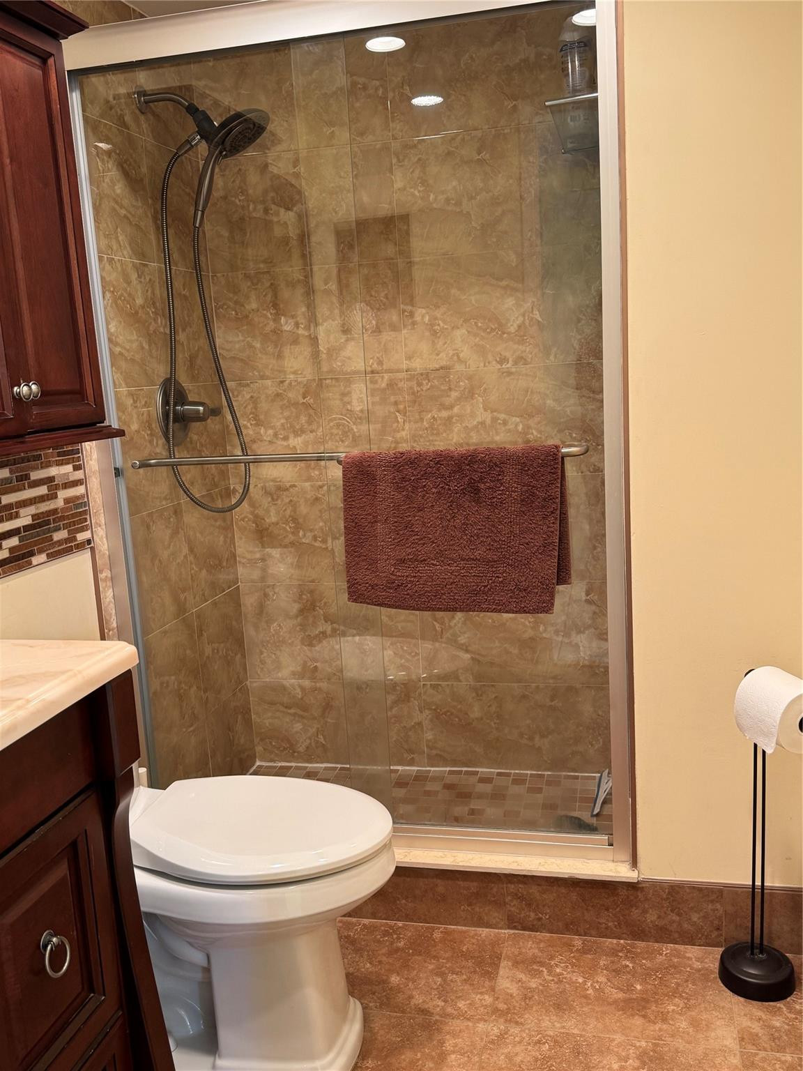 111 Briny Avenue 26-11 Property Photo 16