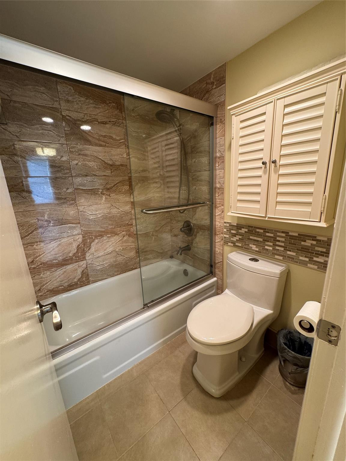 111 Briny Avenue 26-11 Property Photo 17