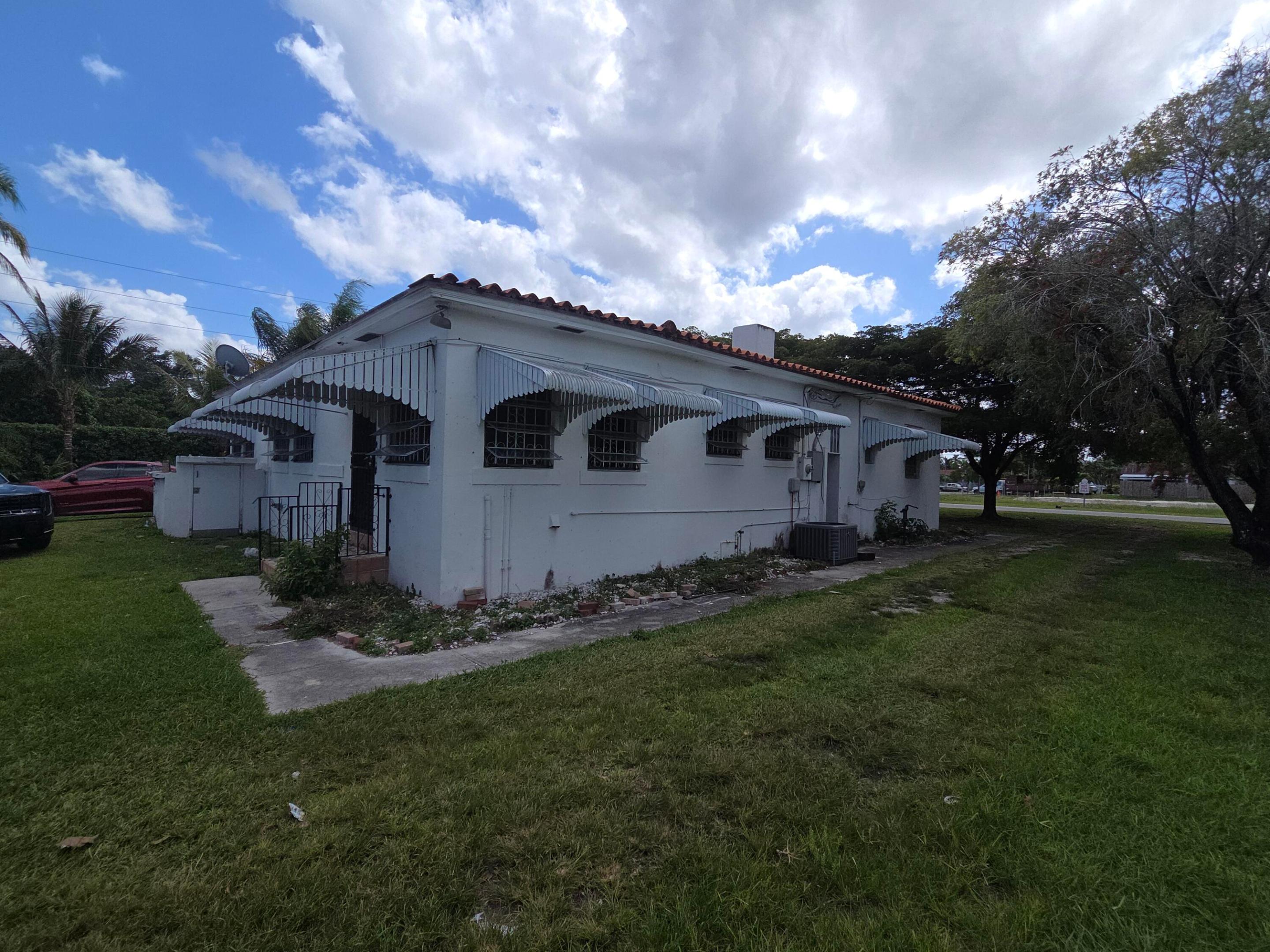 145 Sw 3rd Avenue Property Photo 4