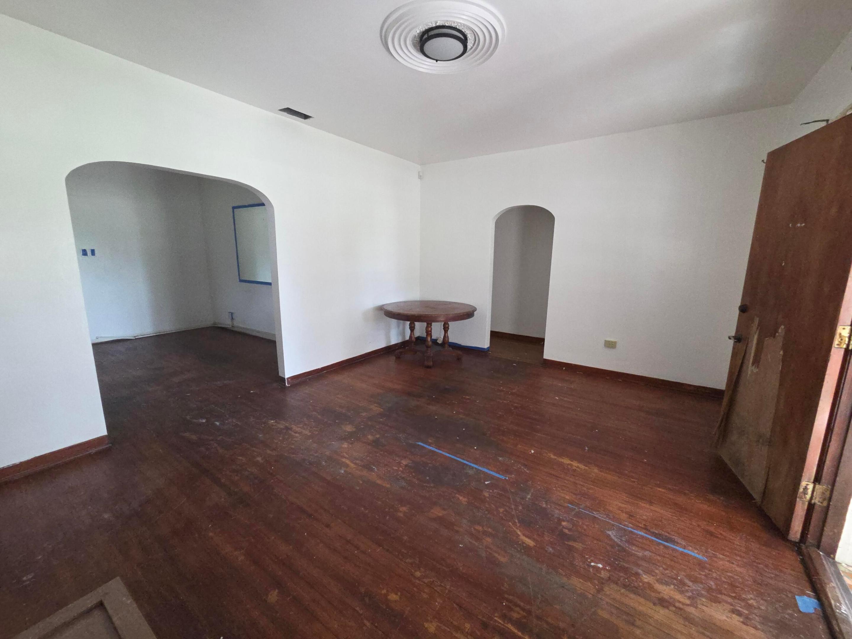 145 Sw 3rd Avenue Property Photo 8