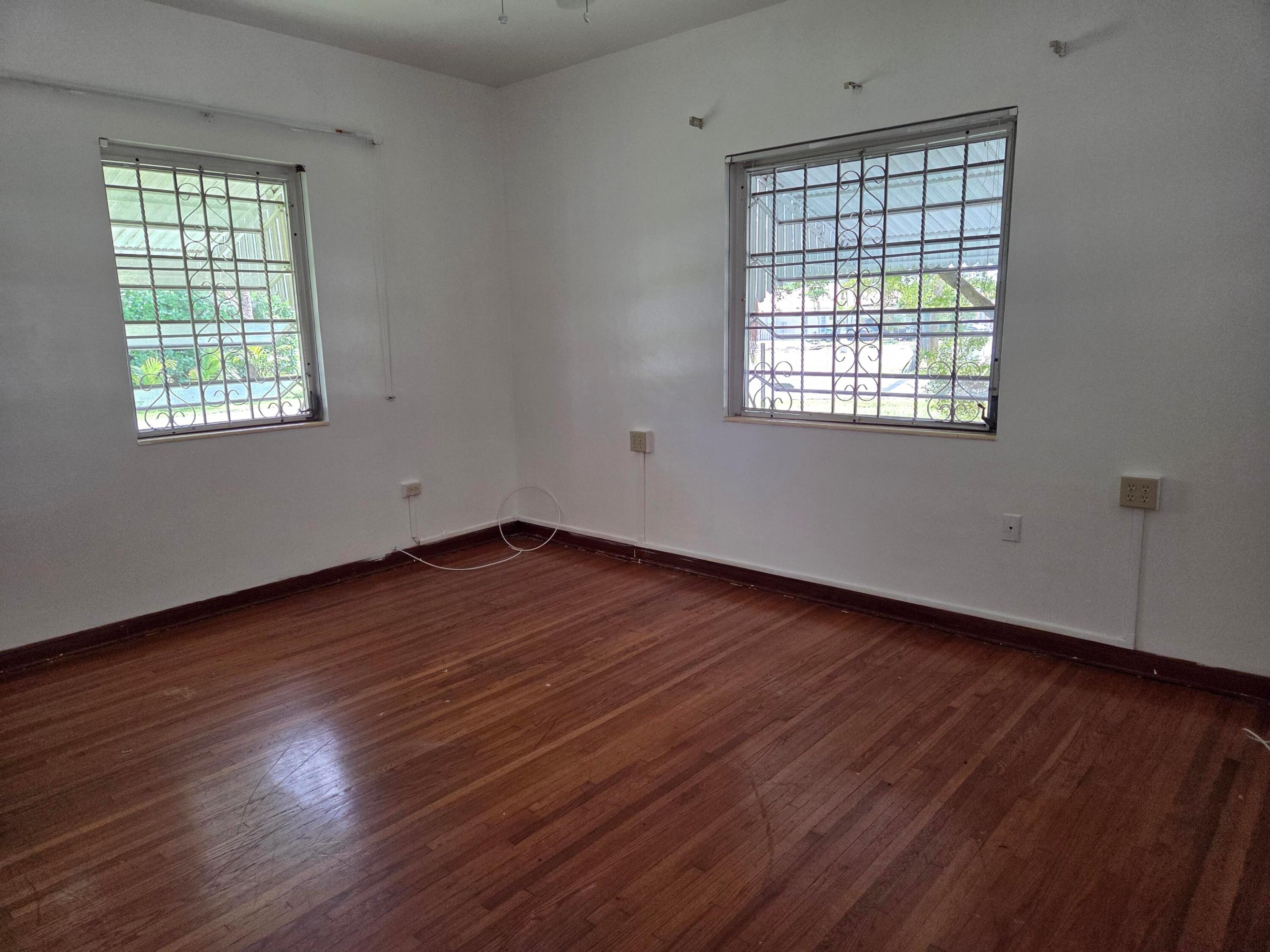 145 Sw 3rd Avenue Property Photo 12