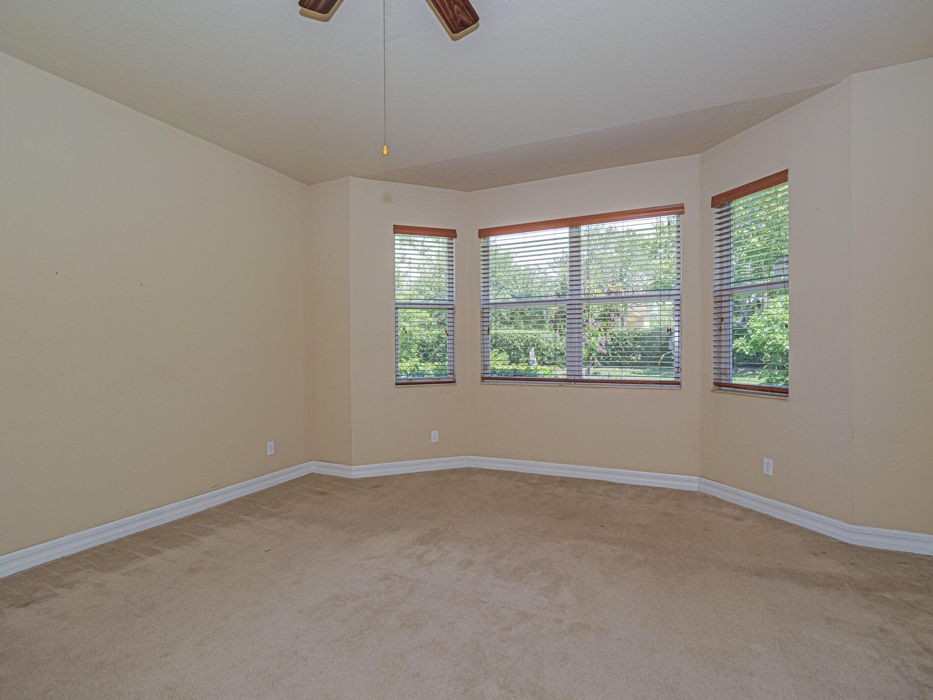 5561 57th Way Property Photo 12