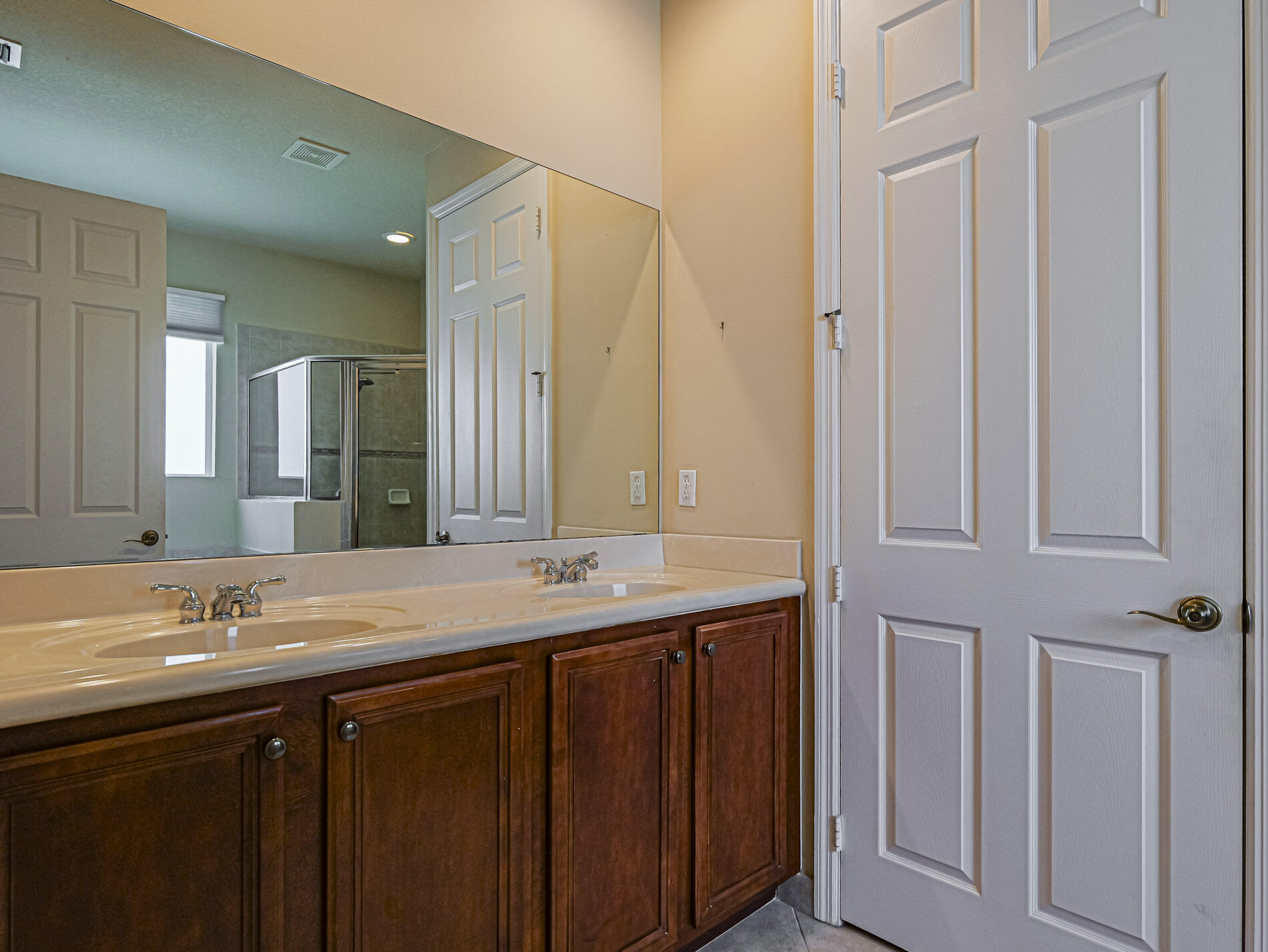 5561 57th Way Property Photo 14