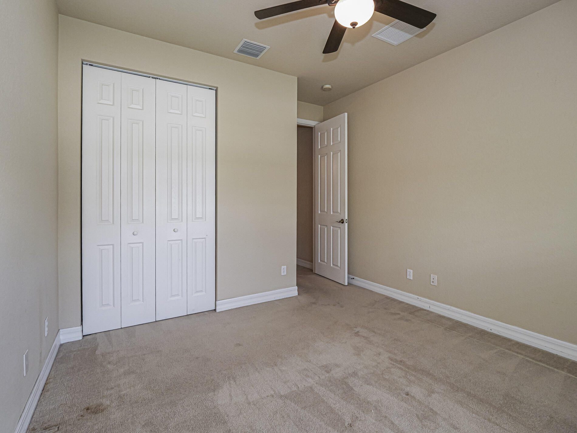 5561 57th Way Property Photo 20