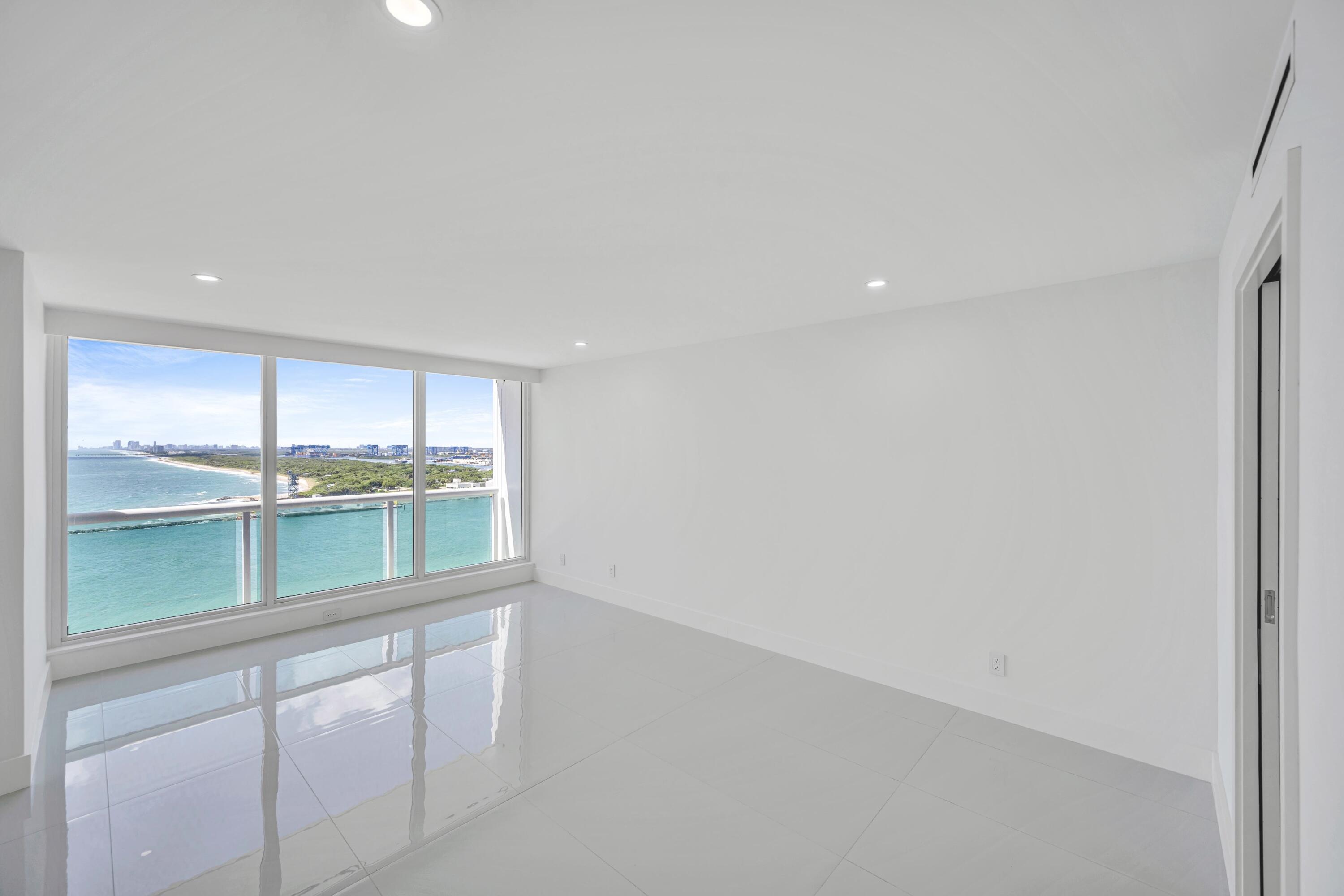 2100 S Ocean Lane 1608 Property Photo 18
