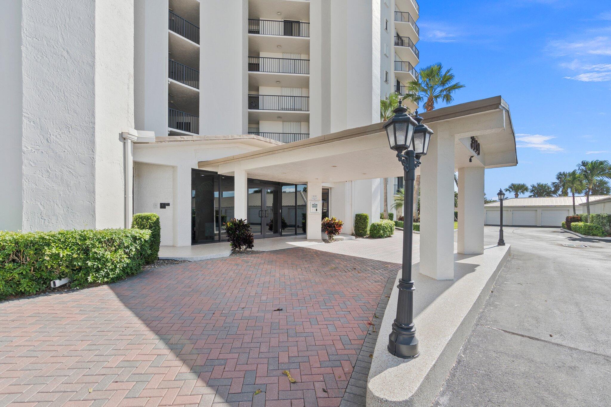 3120 N Highway A1a 402 Property Photo 10