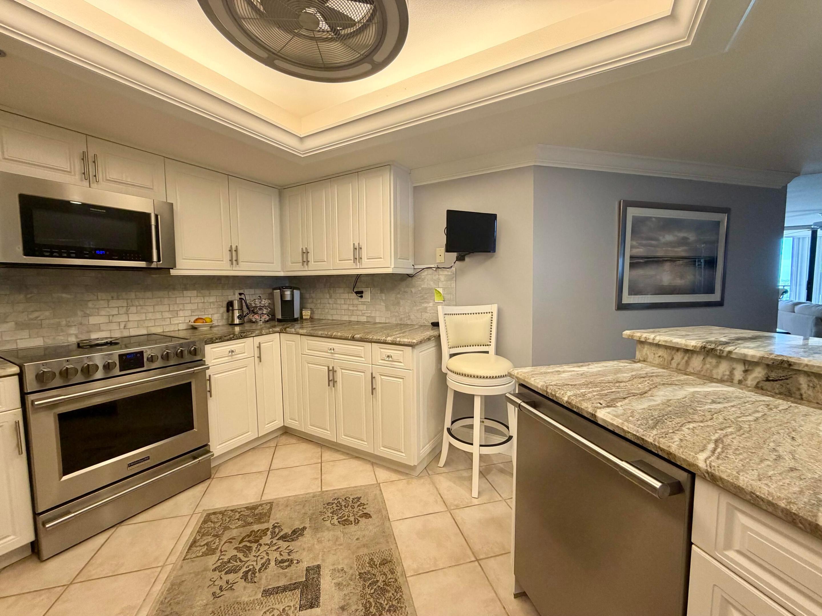 3120 N Highway A1a 402 Property Photo 14