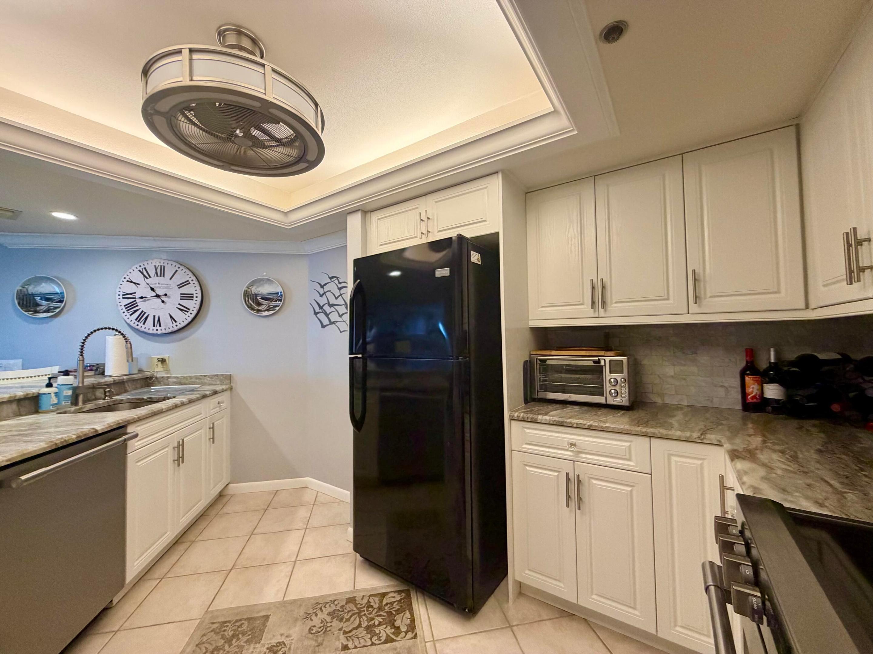 3120 N Highway A1a 402 Property Photo 15