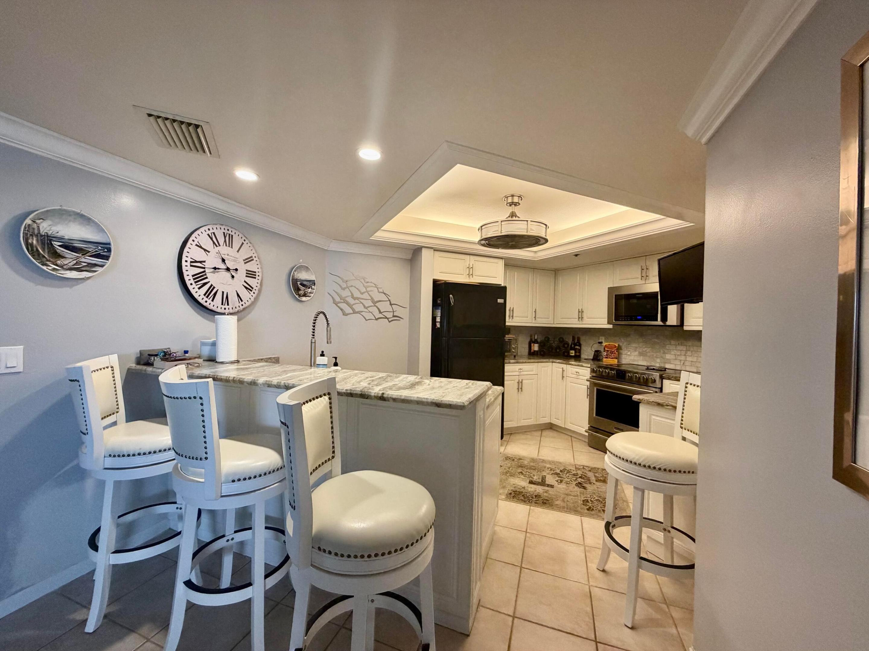 3120 N Highway A1a 402 Property Photo 17