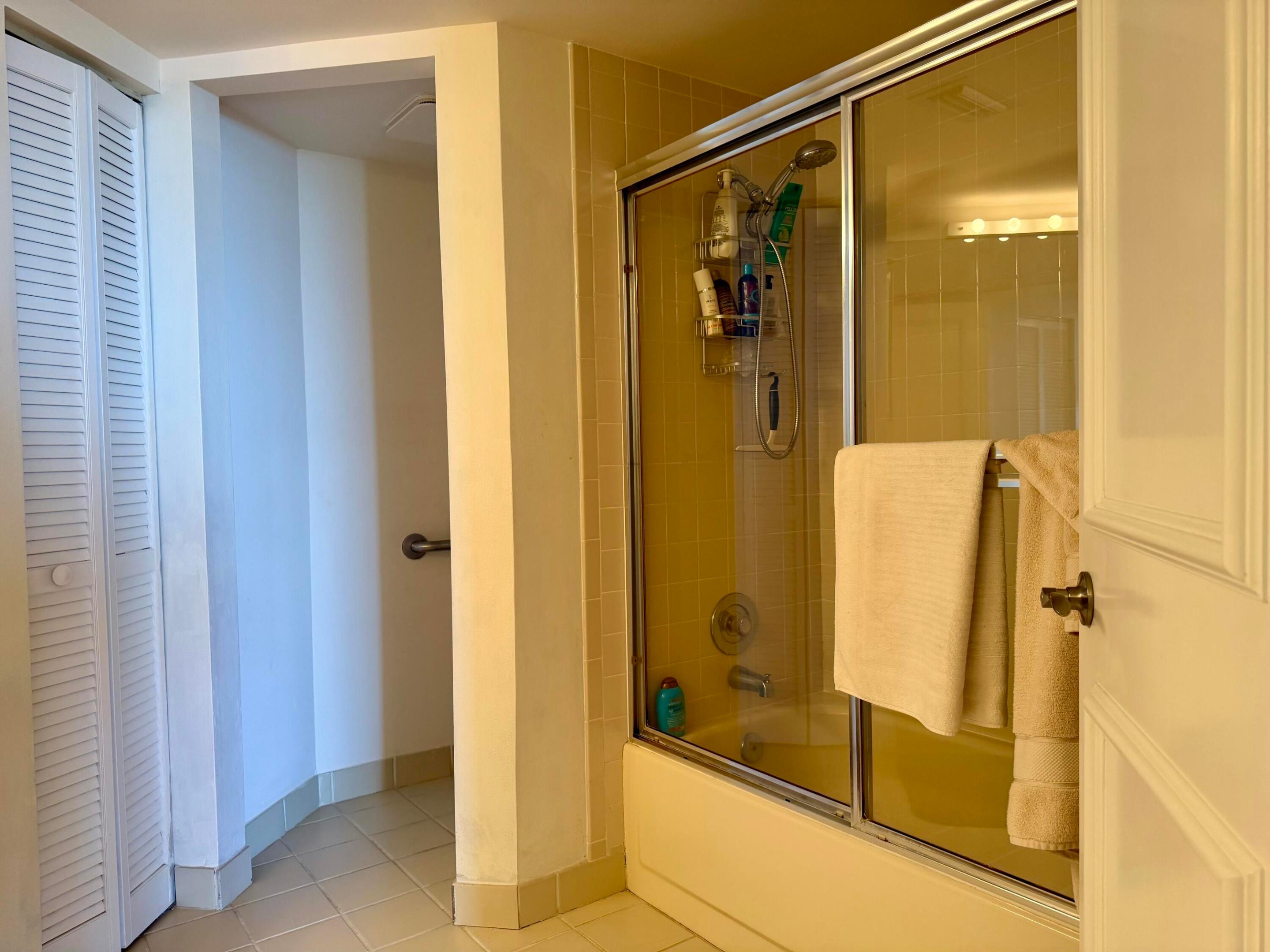3120 N Highway A1a 402 Property Photo 34