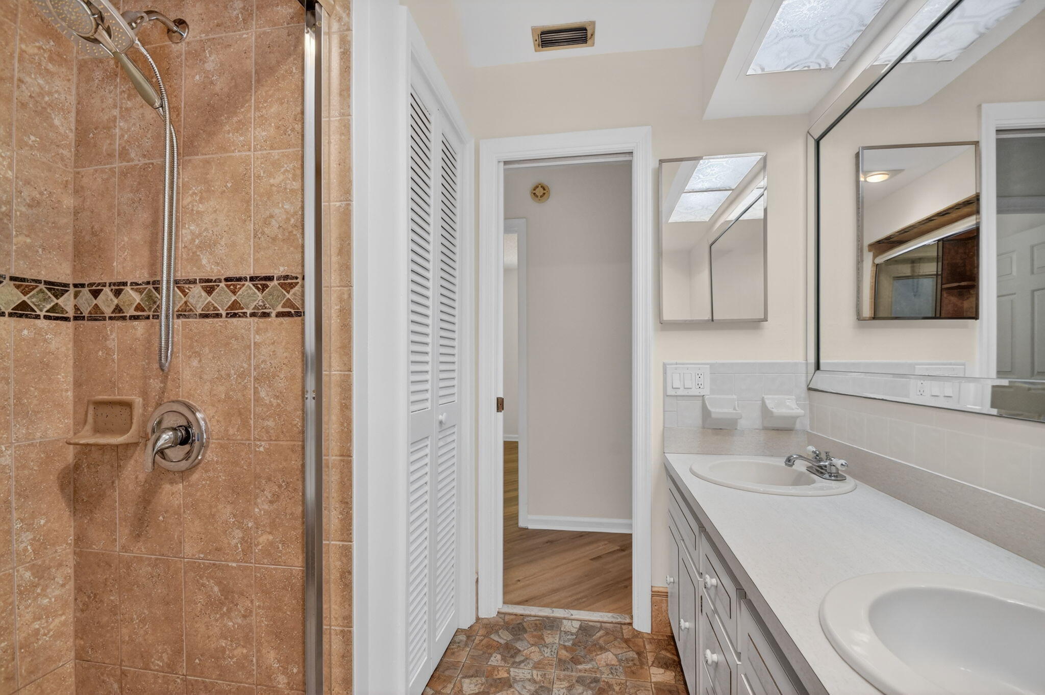 980 Ryanwood Drive Property Photo 46