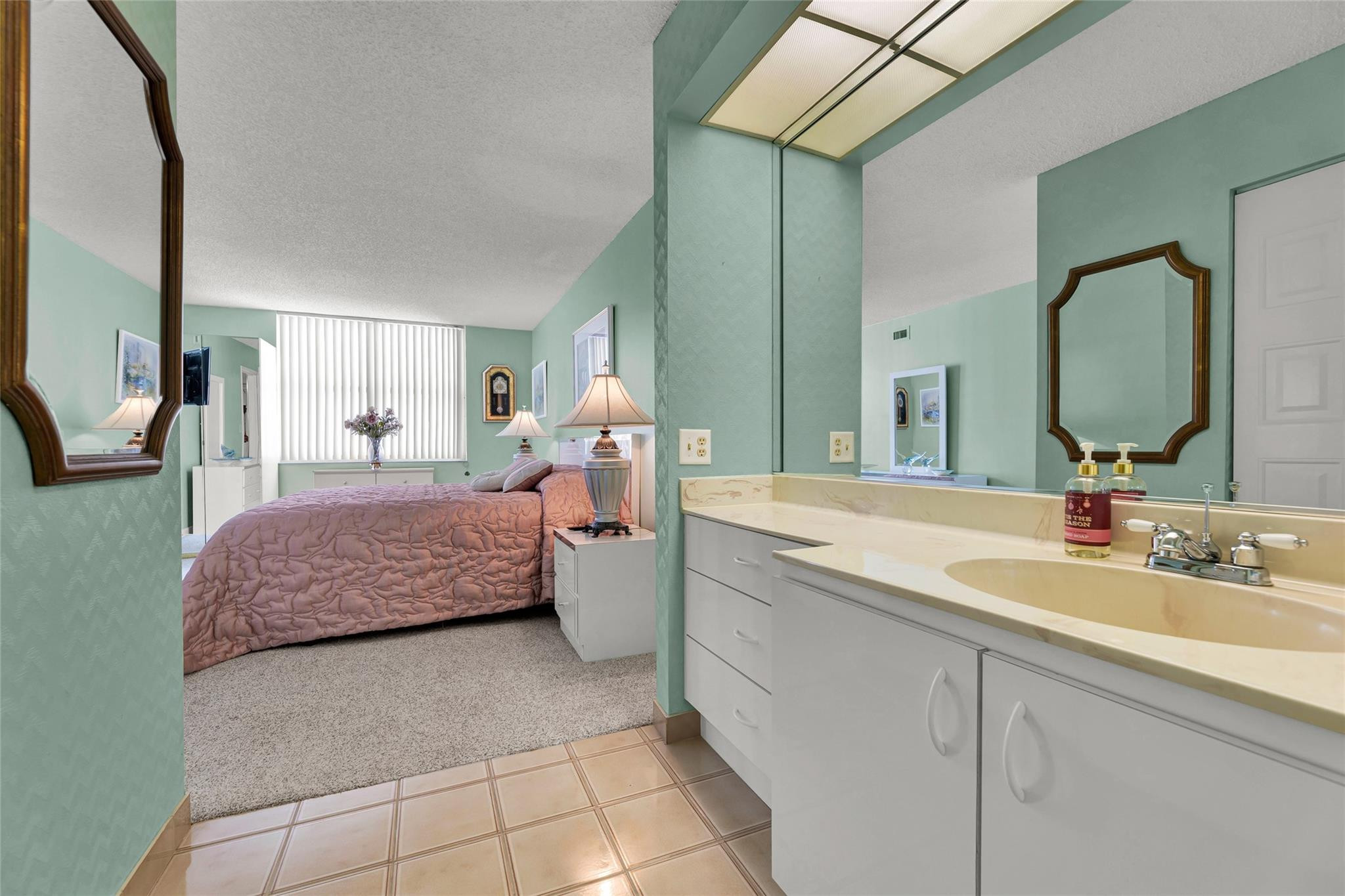 1010 S Ocean Boulevard 1509 Property Photo 32