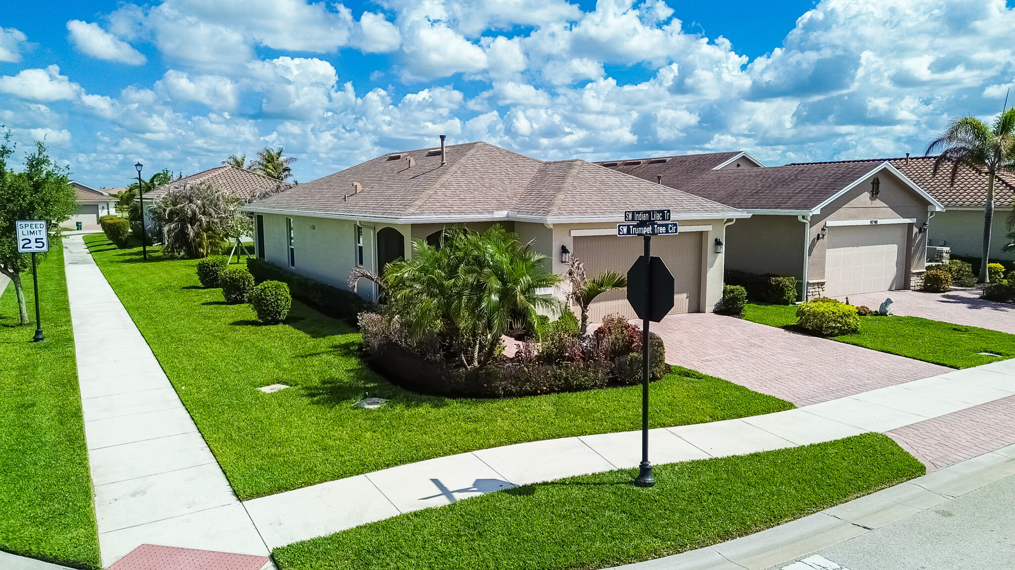 9792 SW Trumpet Tree Circle Property Photo 1