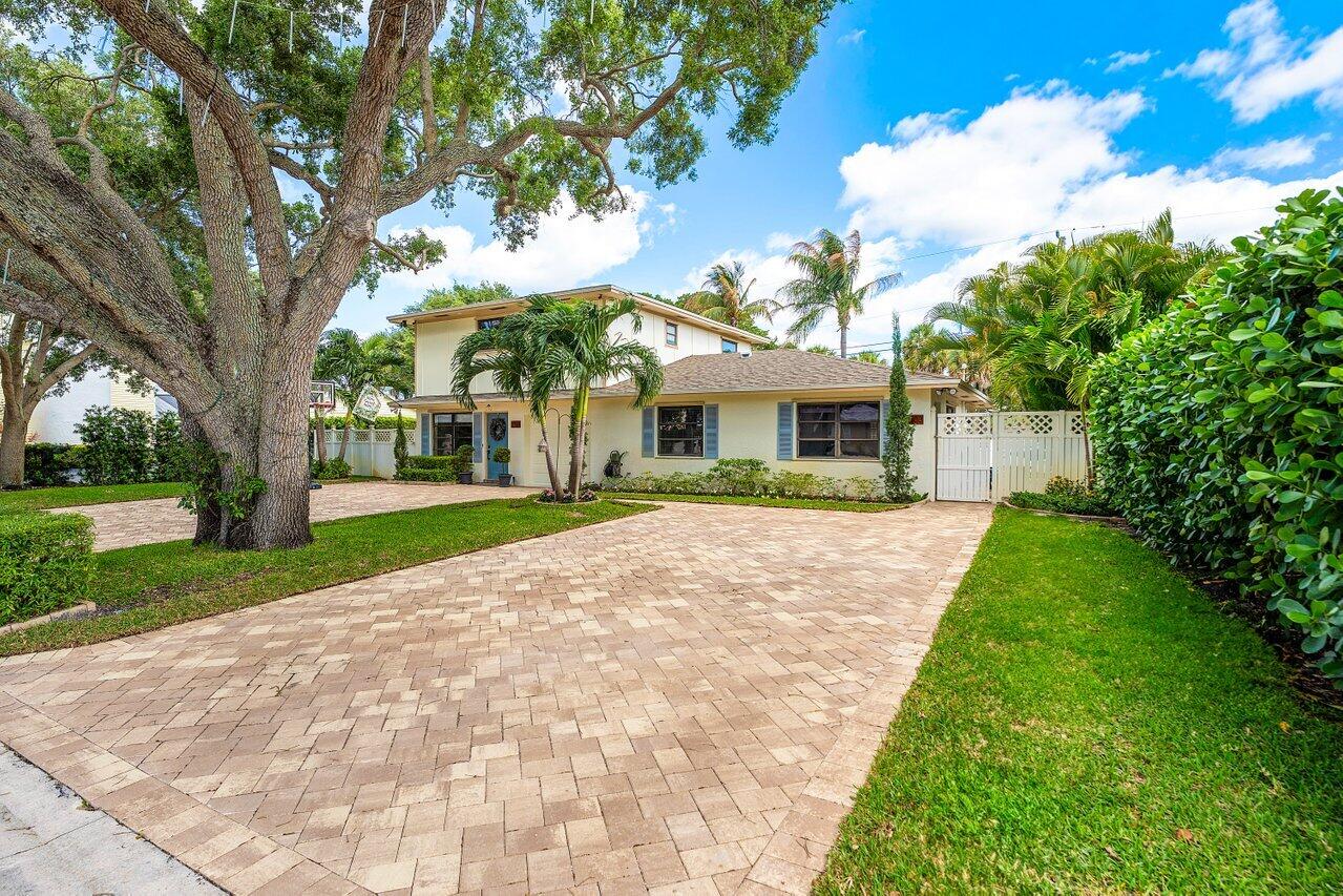 2101 N Palm Circle Property Photo 8