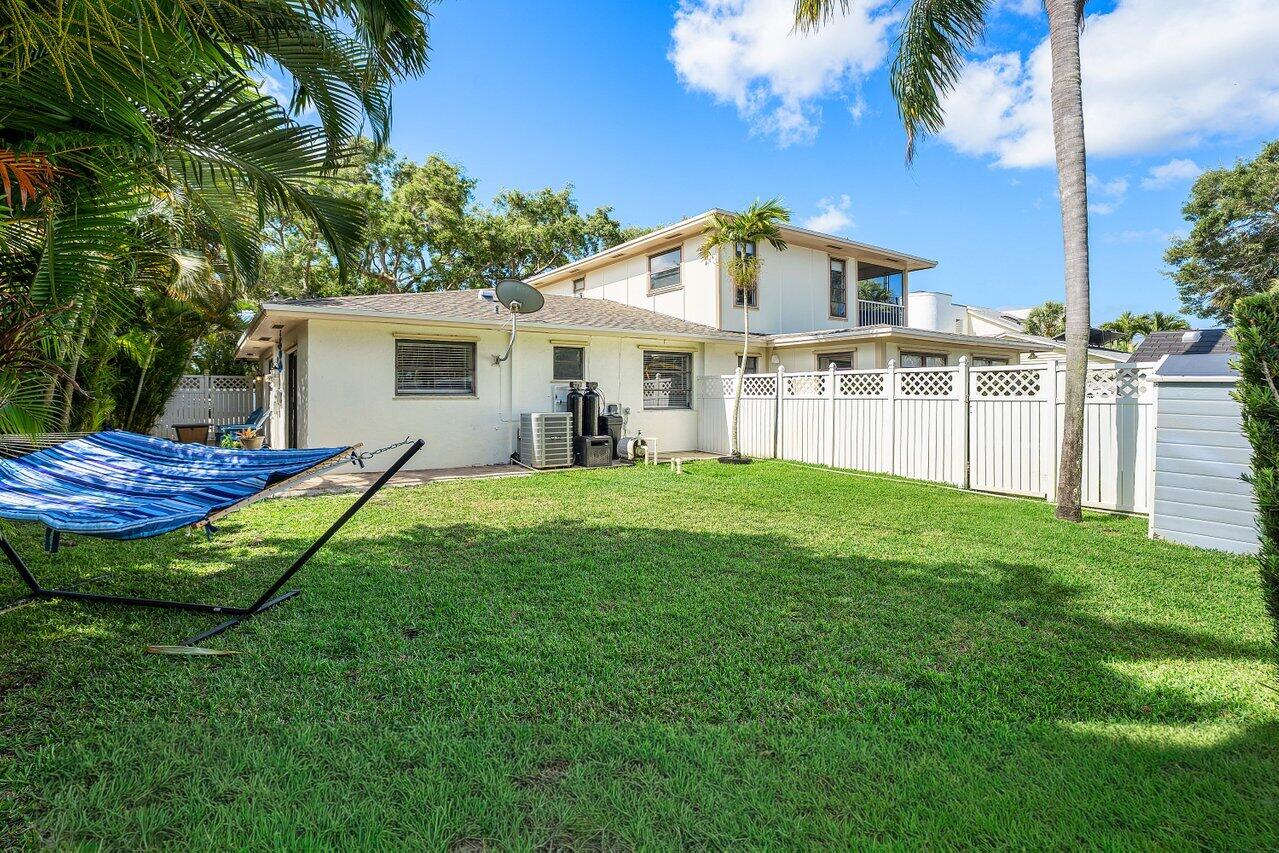 2101 N Palm Circle Property Photo 53