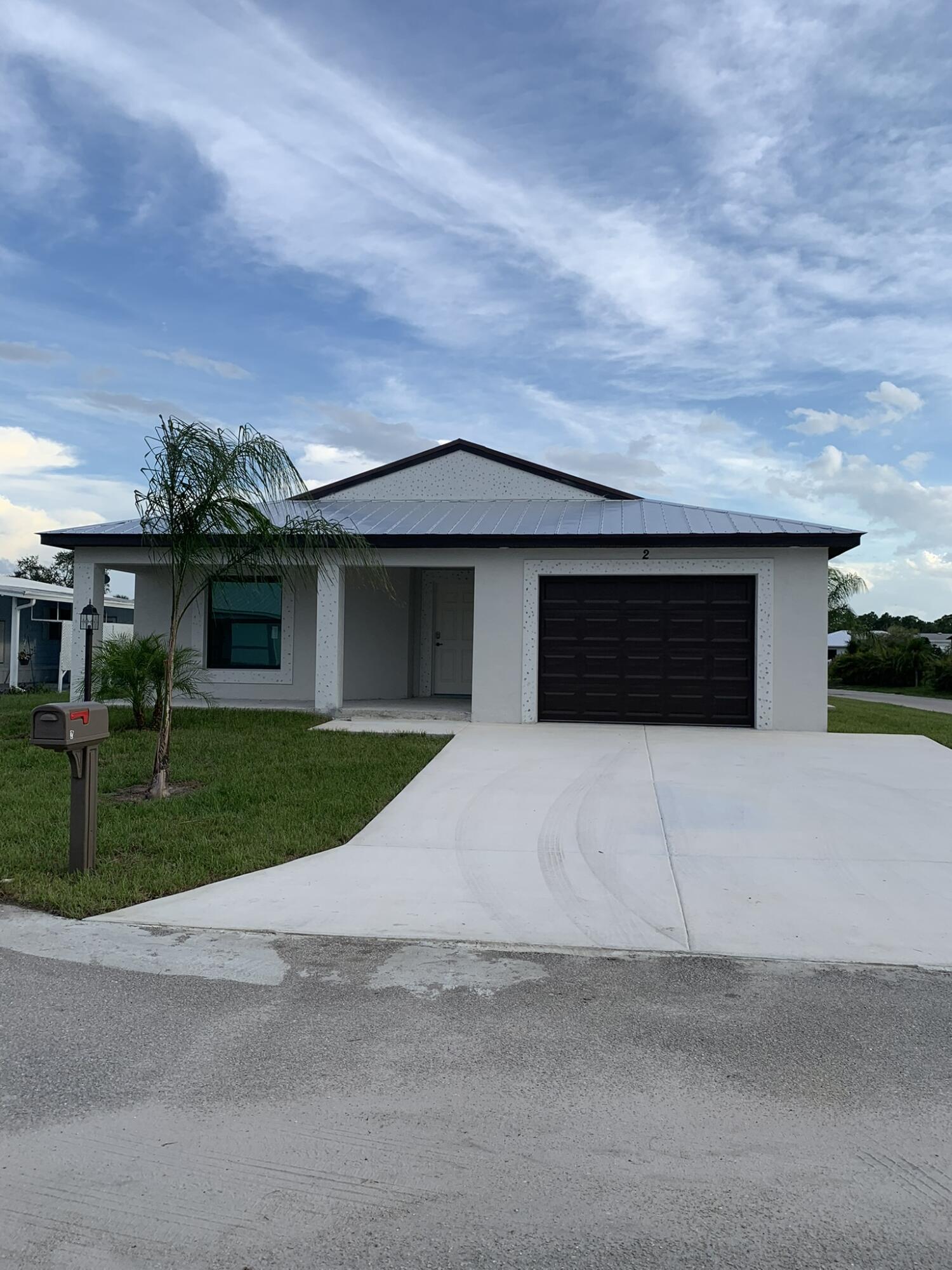 43 La Villa Way Property Photo 3