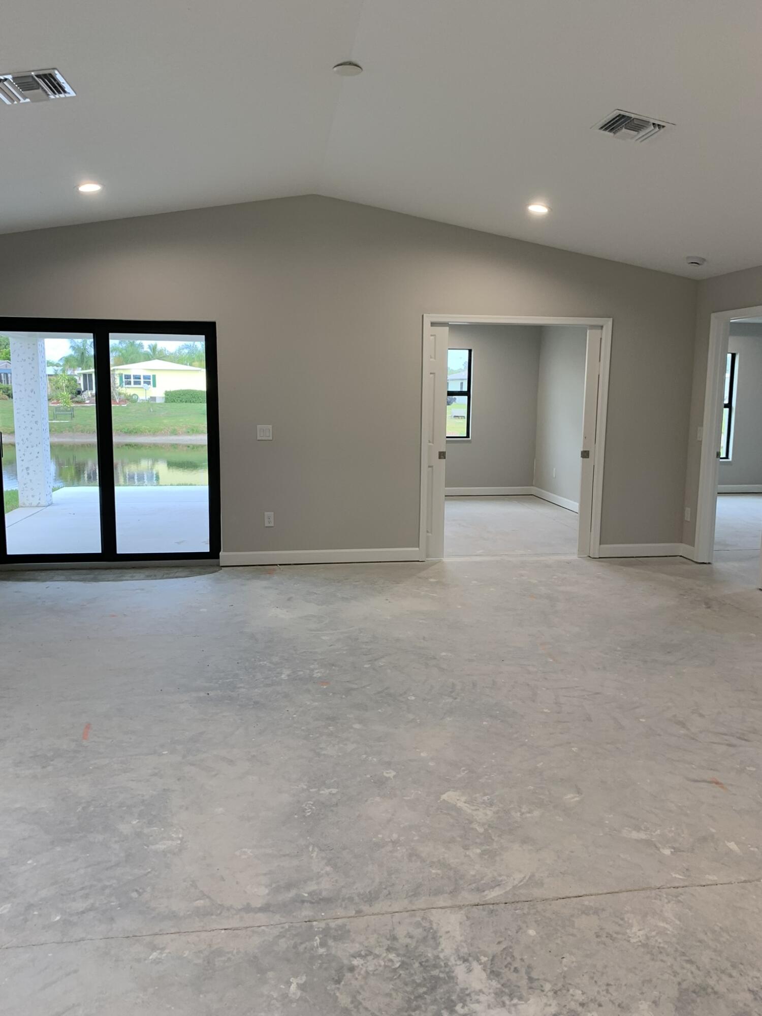 43 La Villa Way Property Photo 13