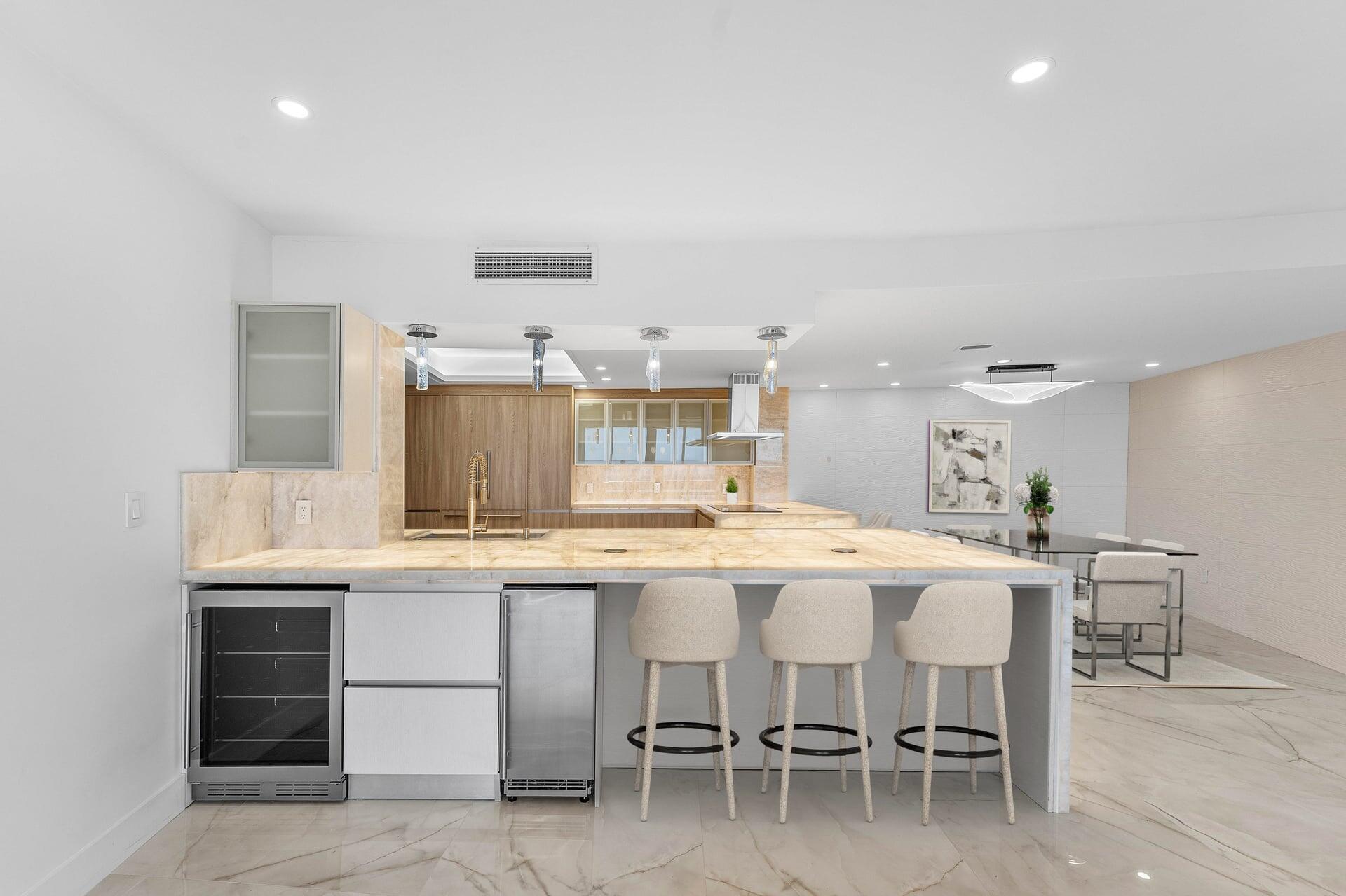 700 S Ocean Boulevard 504 Property Photo 8