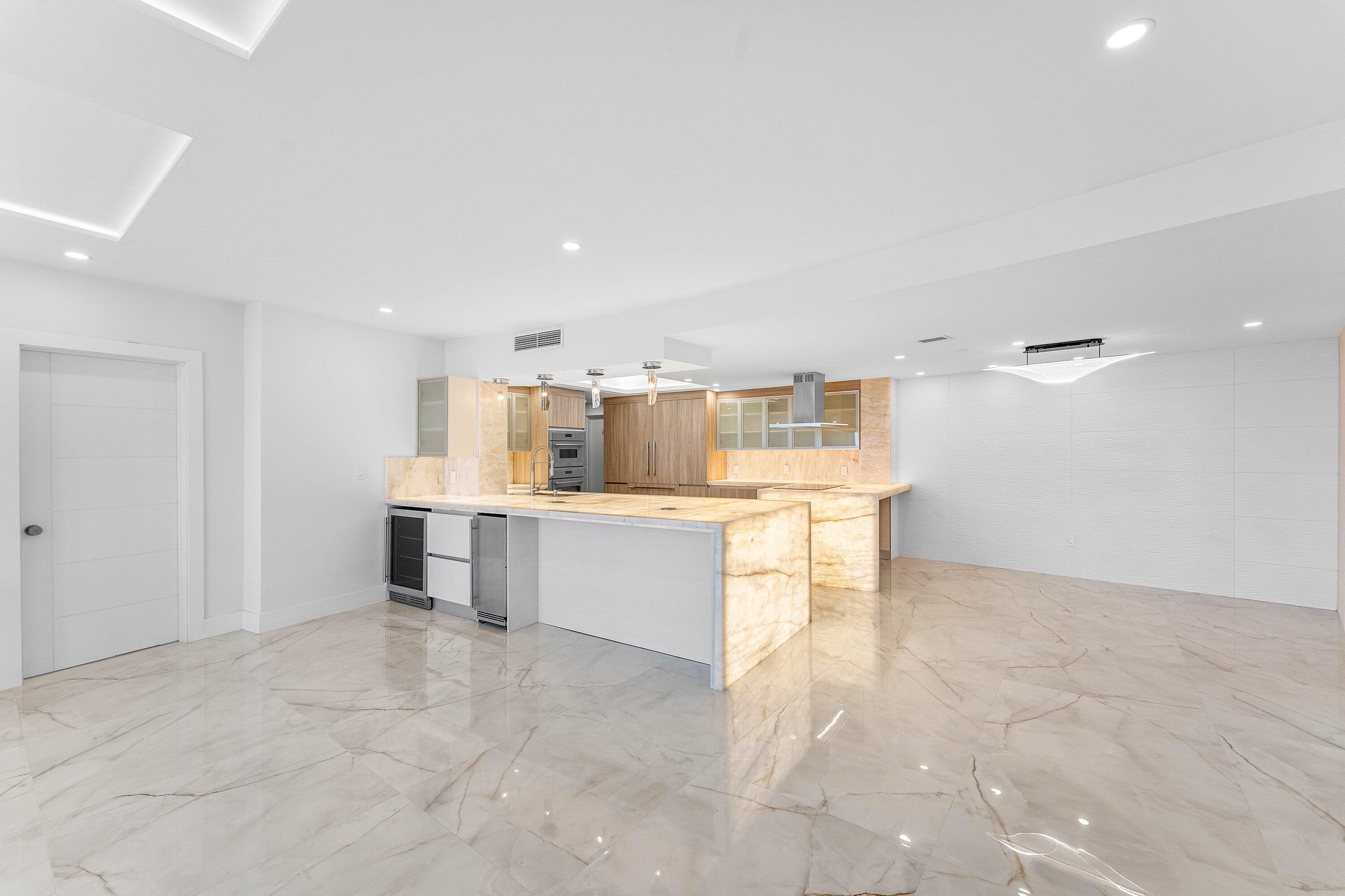 700 S Ocean Boulevard 504 Property Photo 11