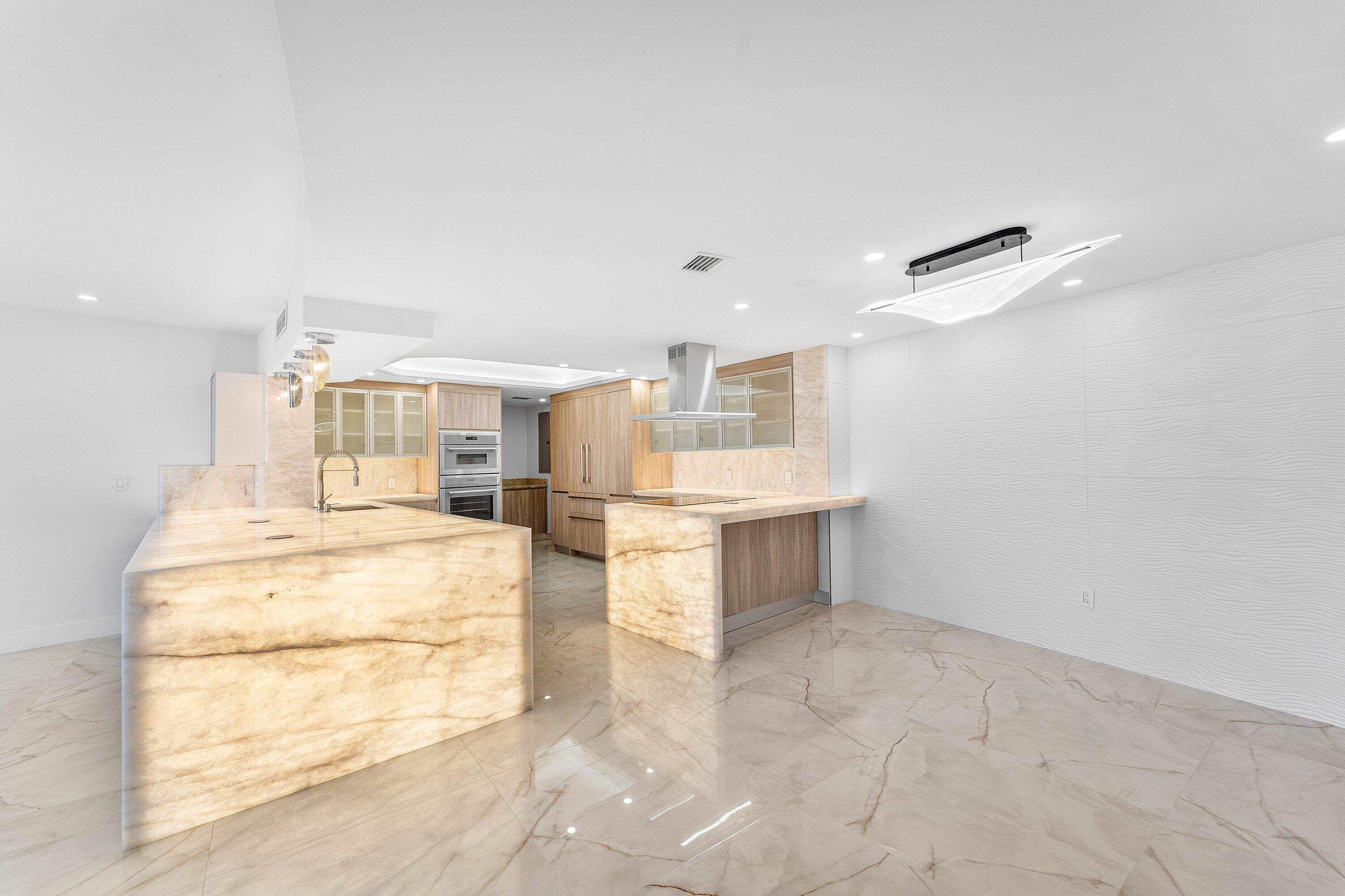 700 S Ocean Boulevard 504 Property Photo 13