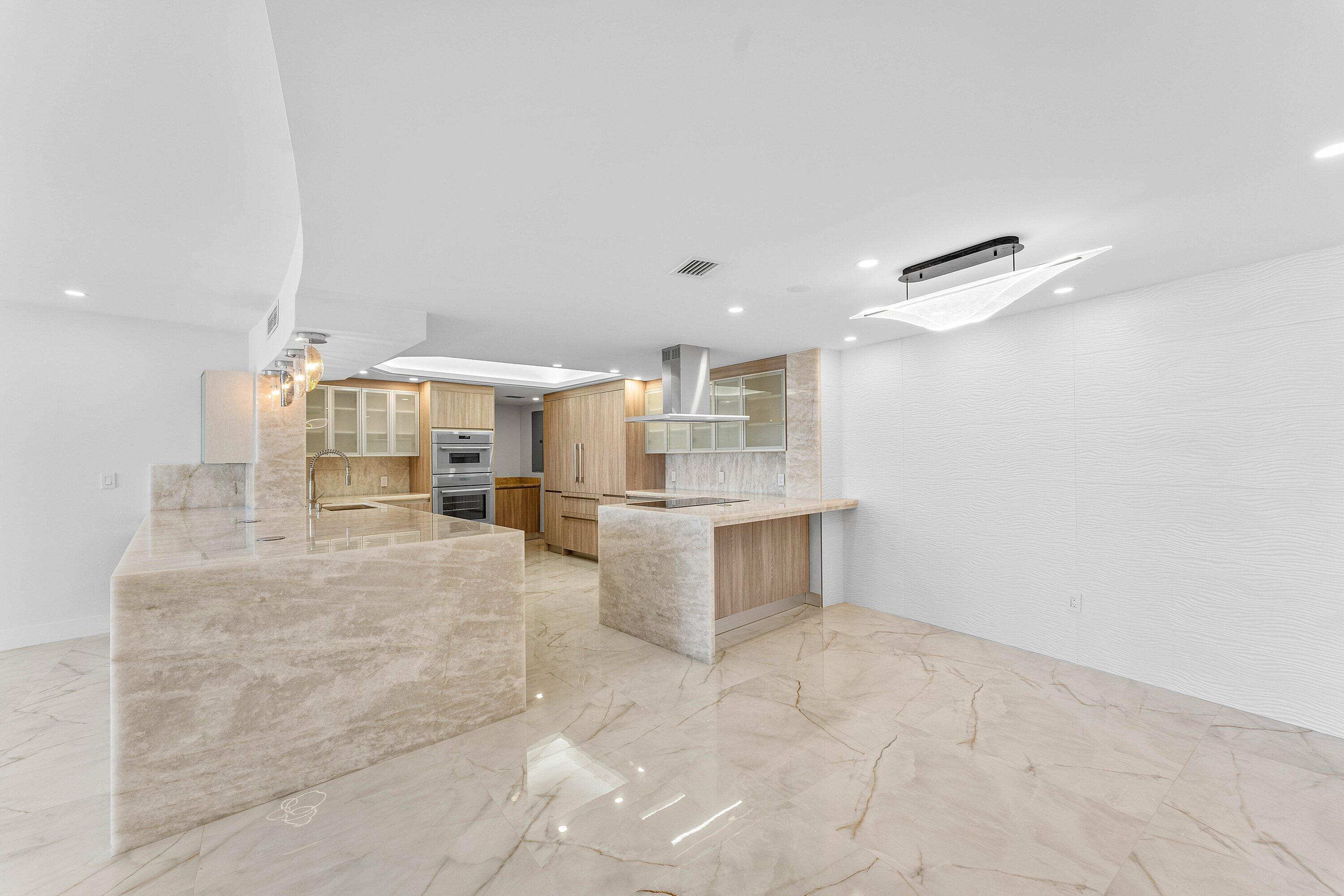 700 S Ocean Boulevard 504 Property Photo 14