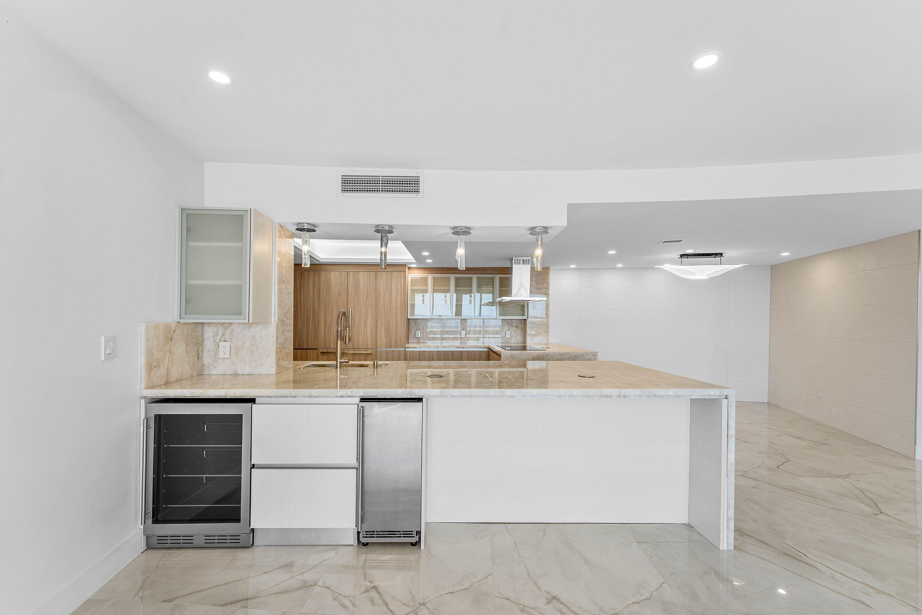 700 S Ocean Boulevard 504 Property Photo 16