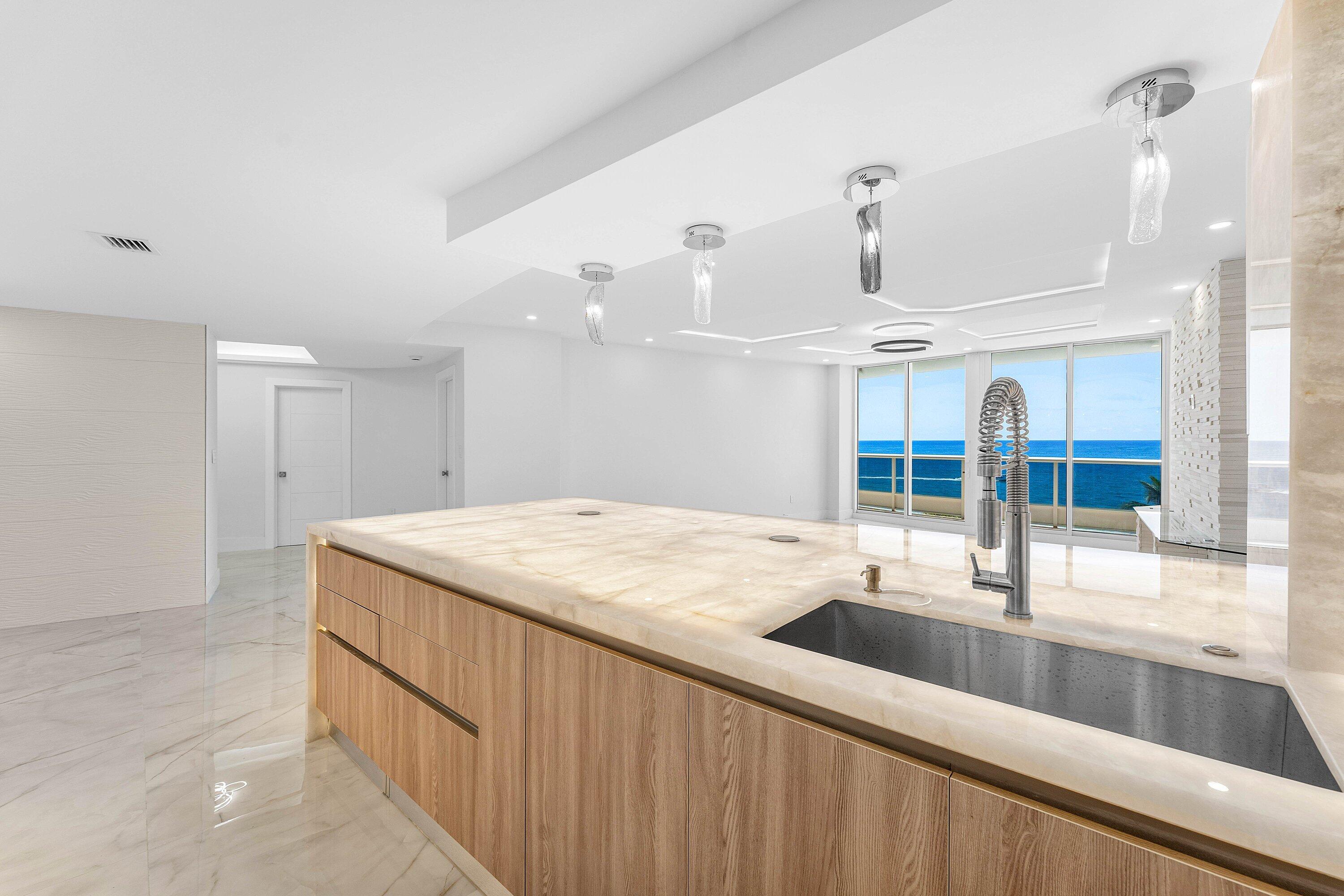700 S Ocean Boulevard 504 Property Photo 19