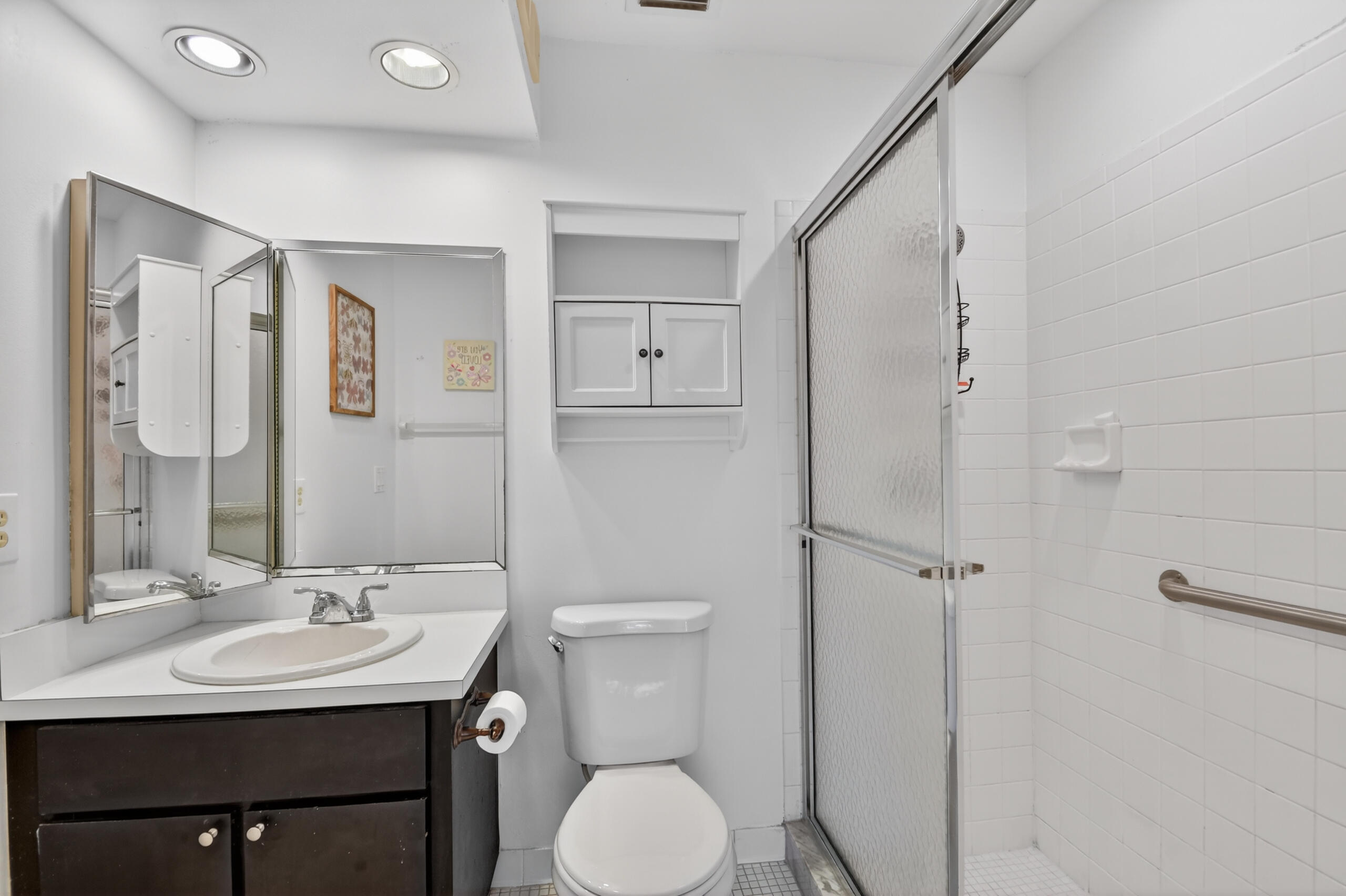 6105 Fairfield Circle Property Photo 5