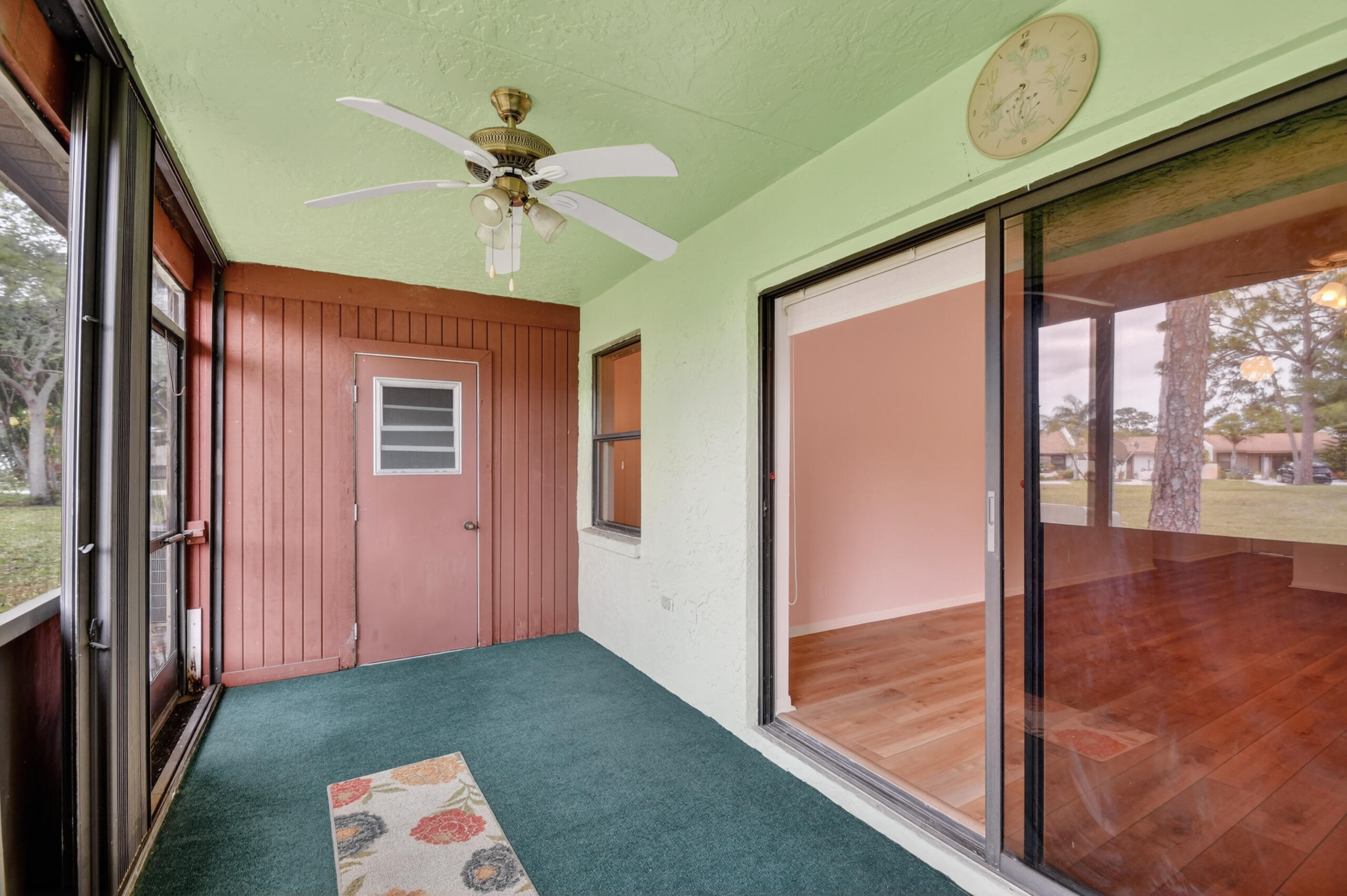 6105 Fairfield Circle Property Photo 6
