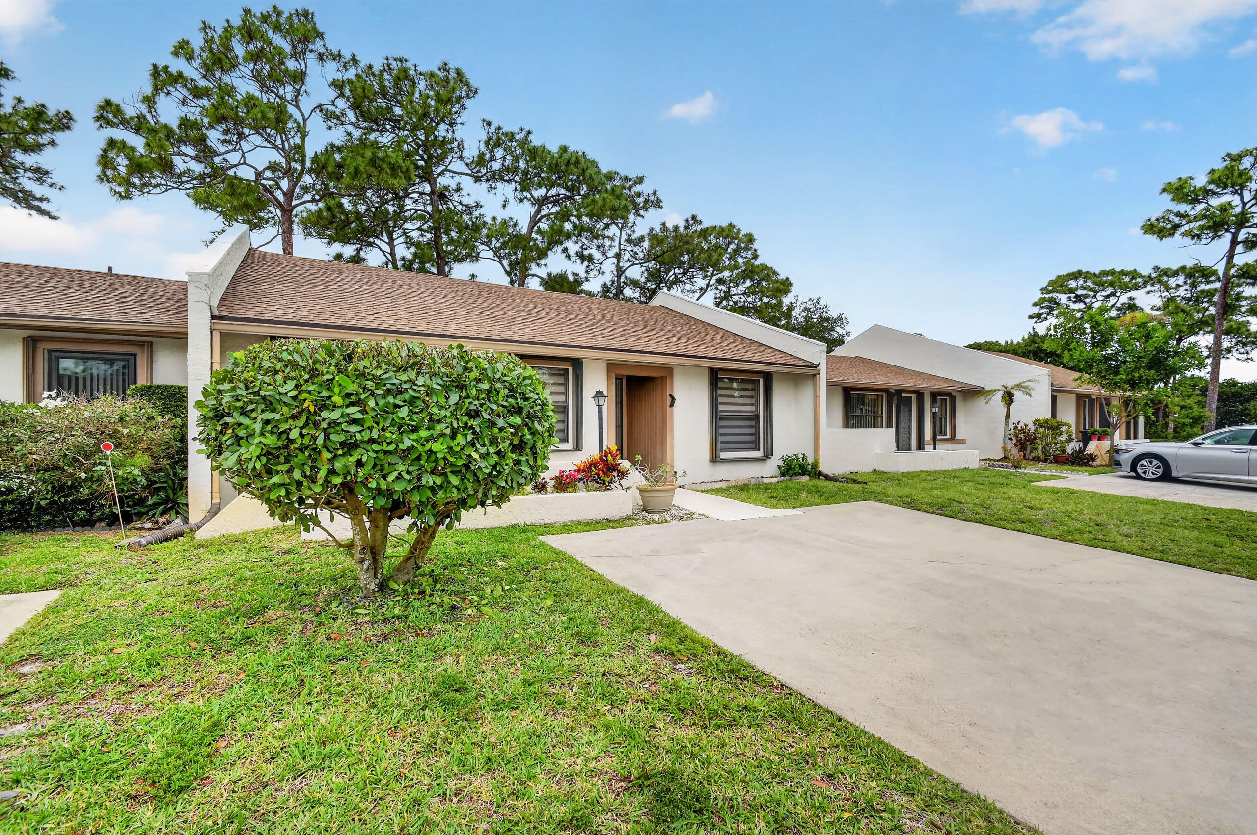 6105 Fairfield Circle Property Photo 8