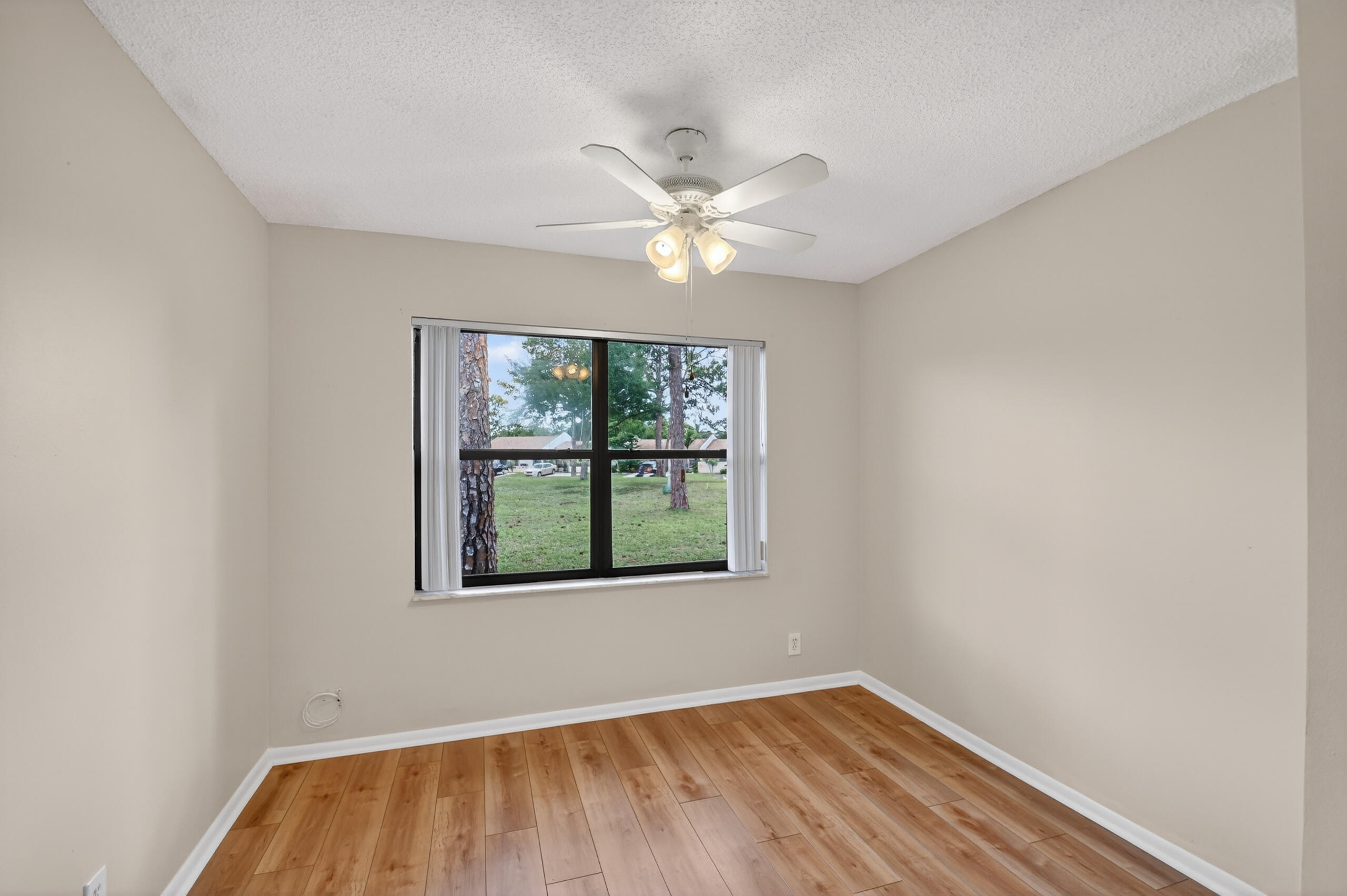 6105 Fairfield Circle Property Photo 15