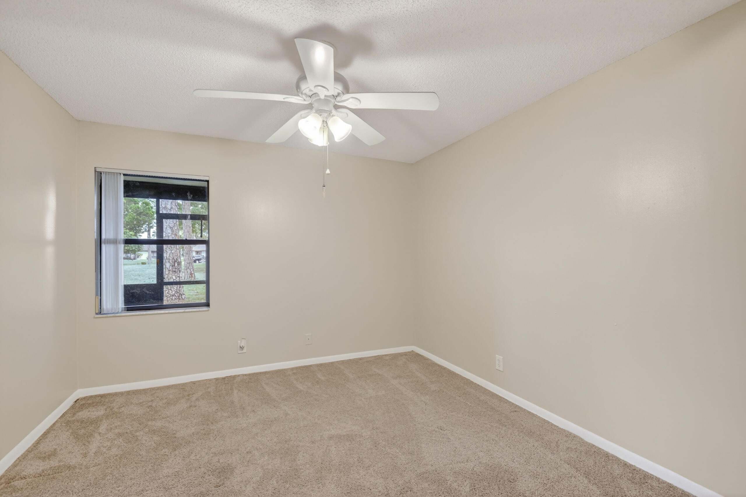 6105 Fairfield Circle Property Photo 27