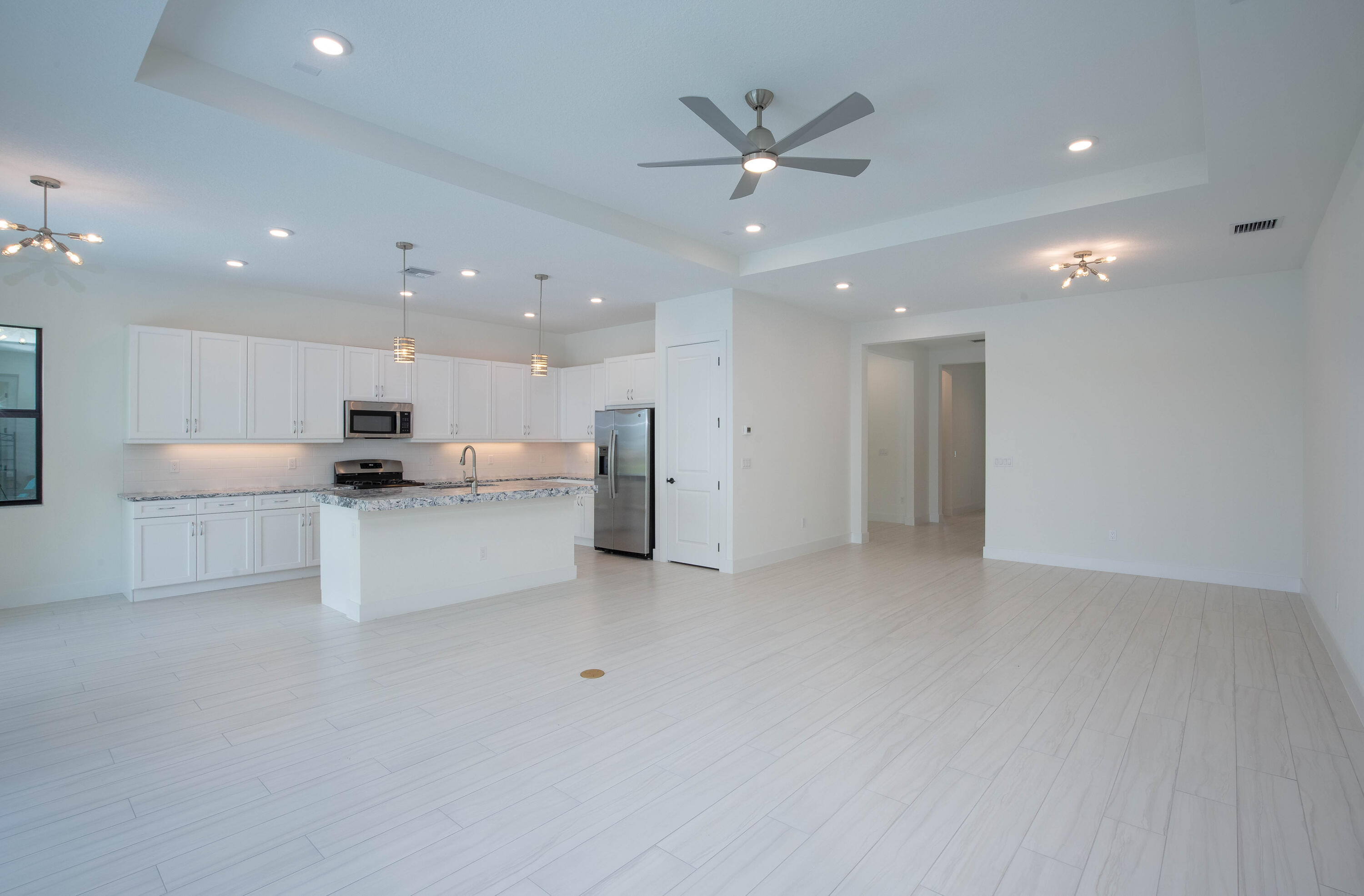 5576 Captiva Lane Property Photo 5