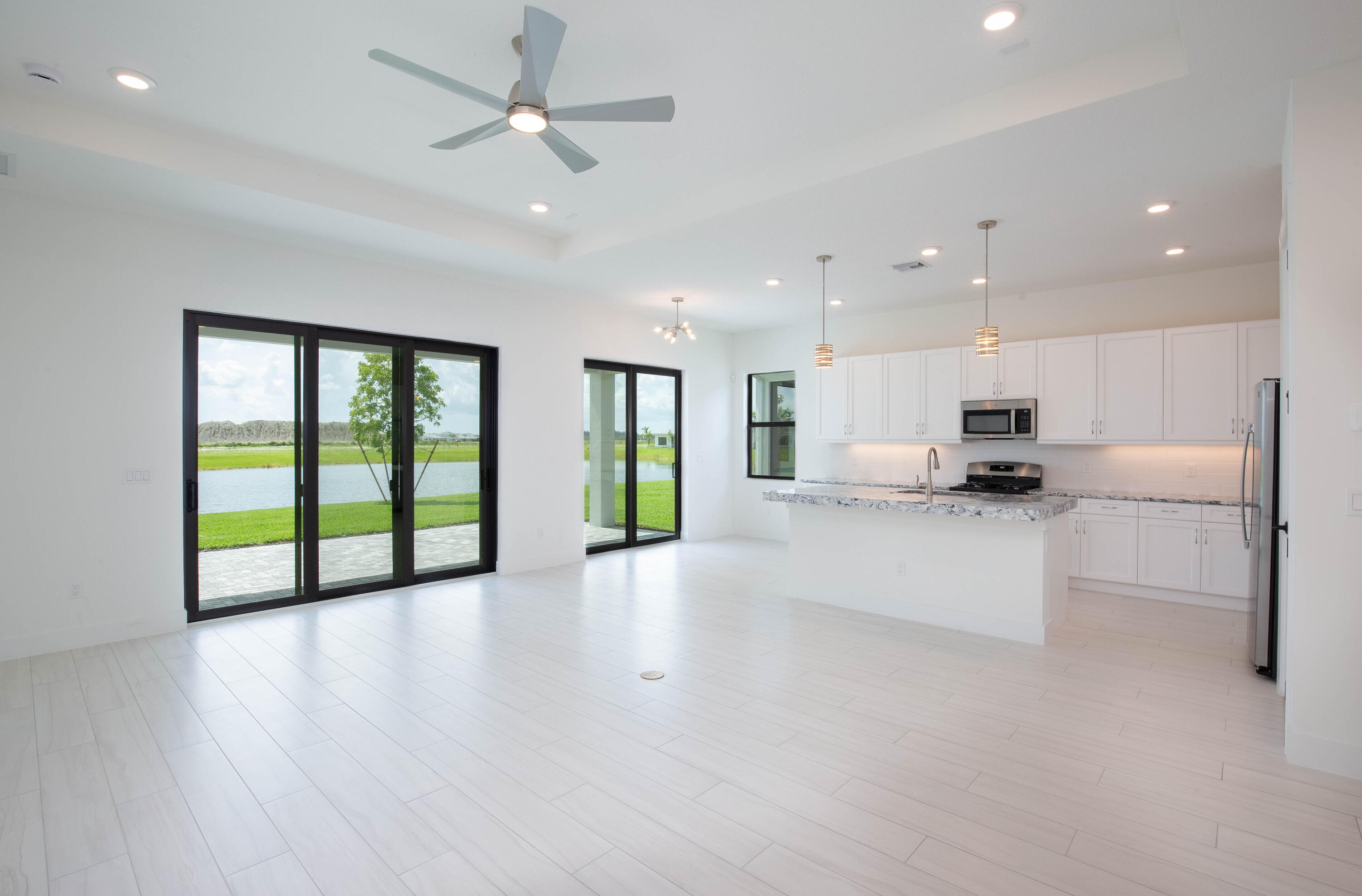 5576 Captiva Lane Property Photo 10