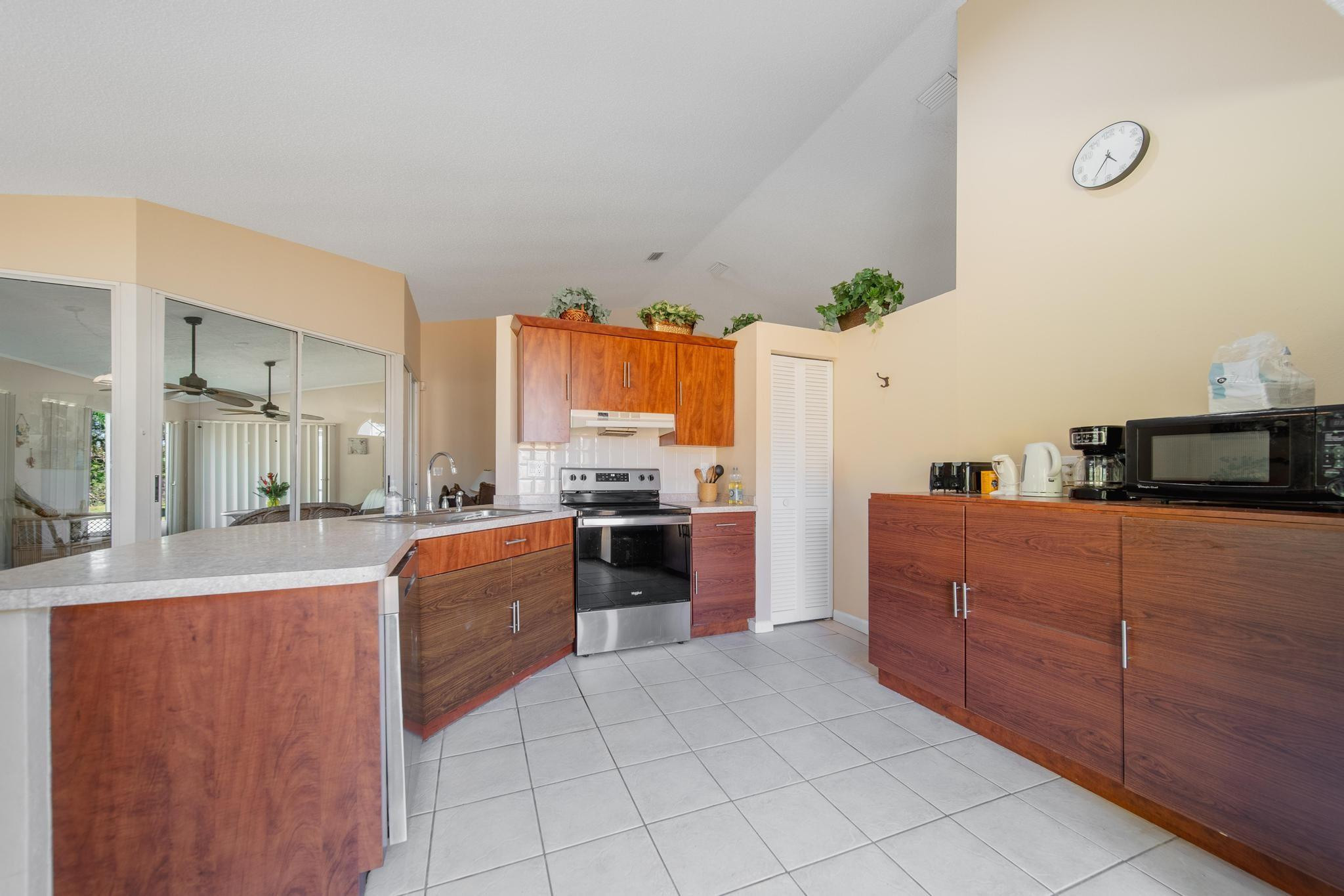 1224 Inverness Street Property Photo 3